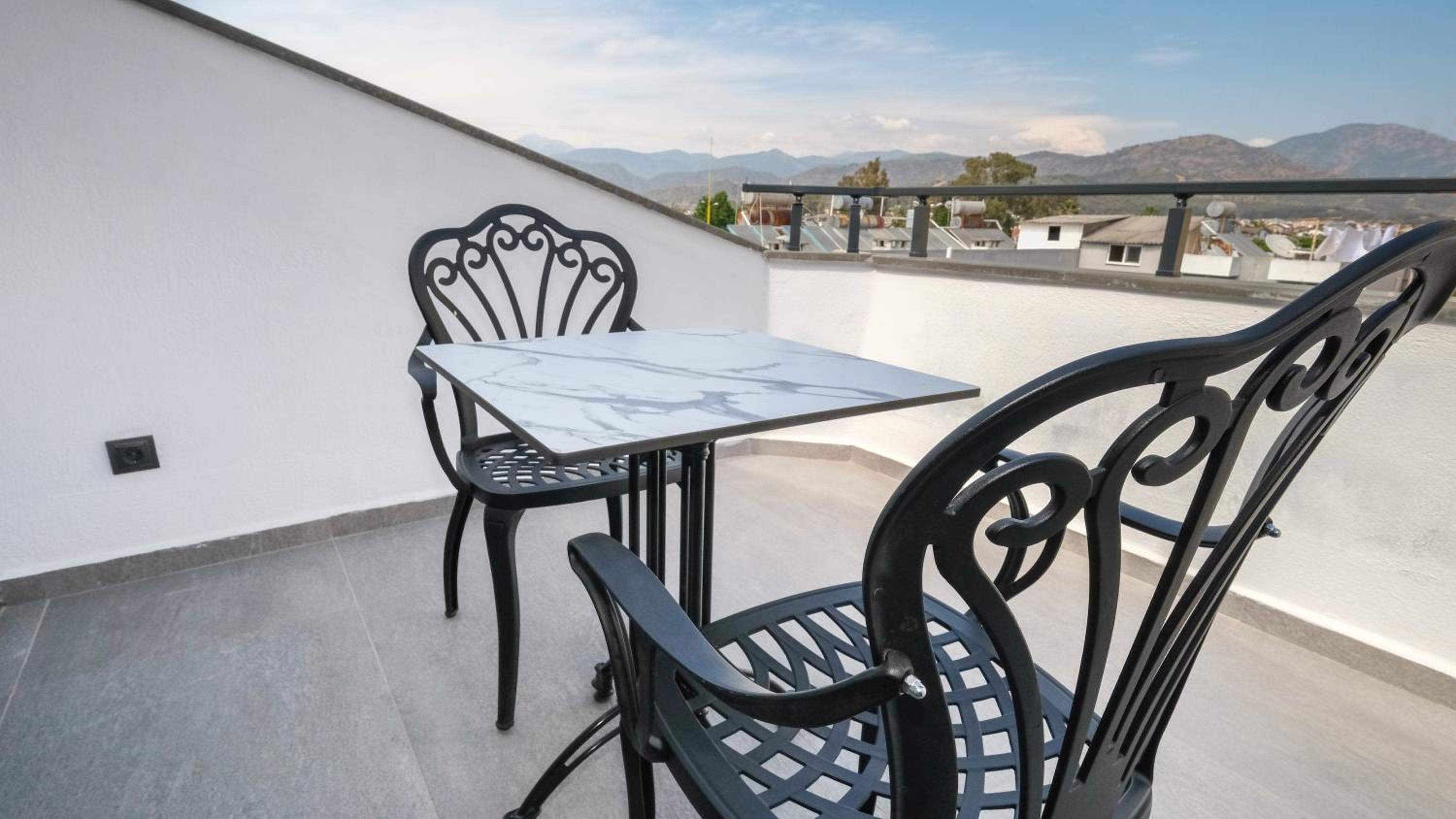 Alesta Seaside Residence - Image 27