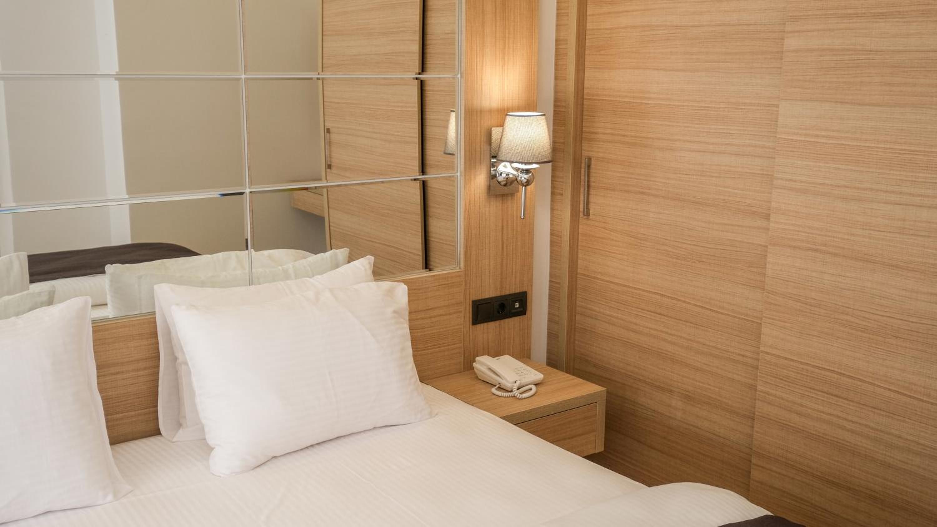 Alesta Seaside Residence - Image 29