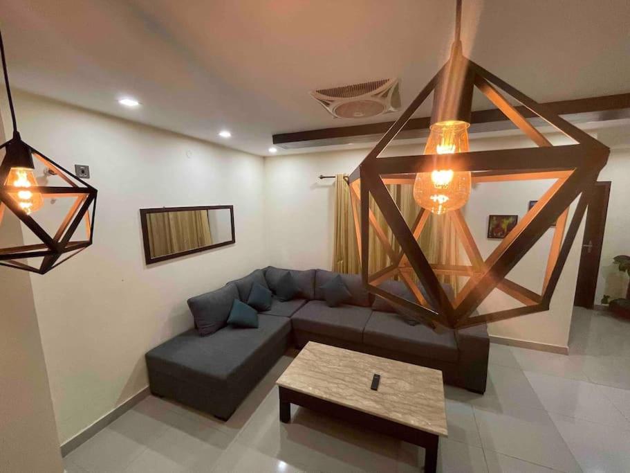 Intellectual Suites - Spring North Ph7 Bahria Town view 3