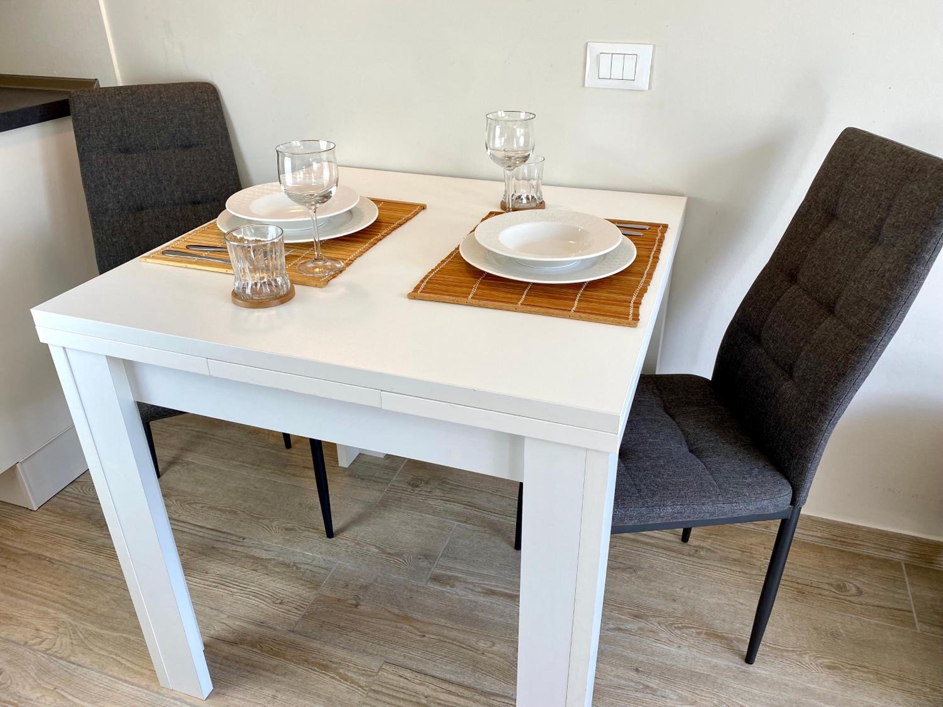 Bright studio apartment with free private parking photo 5