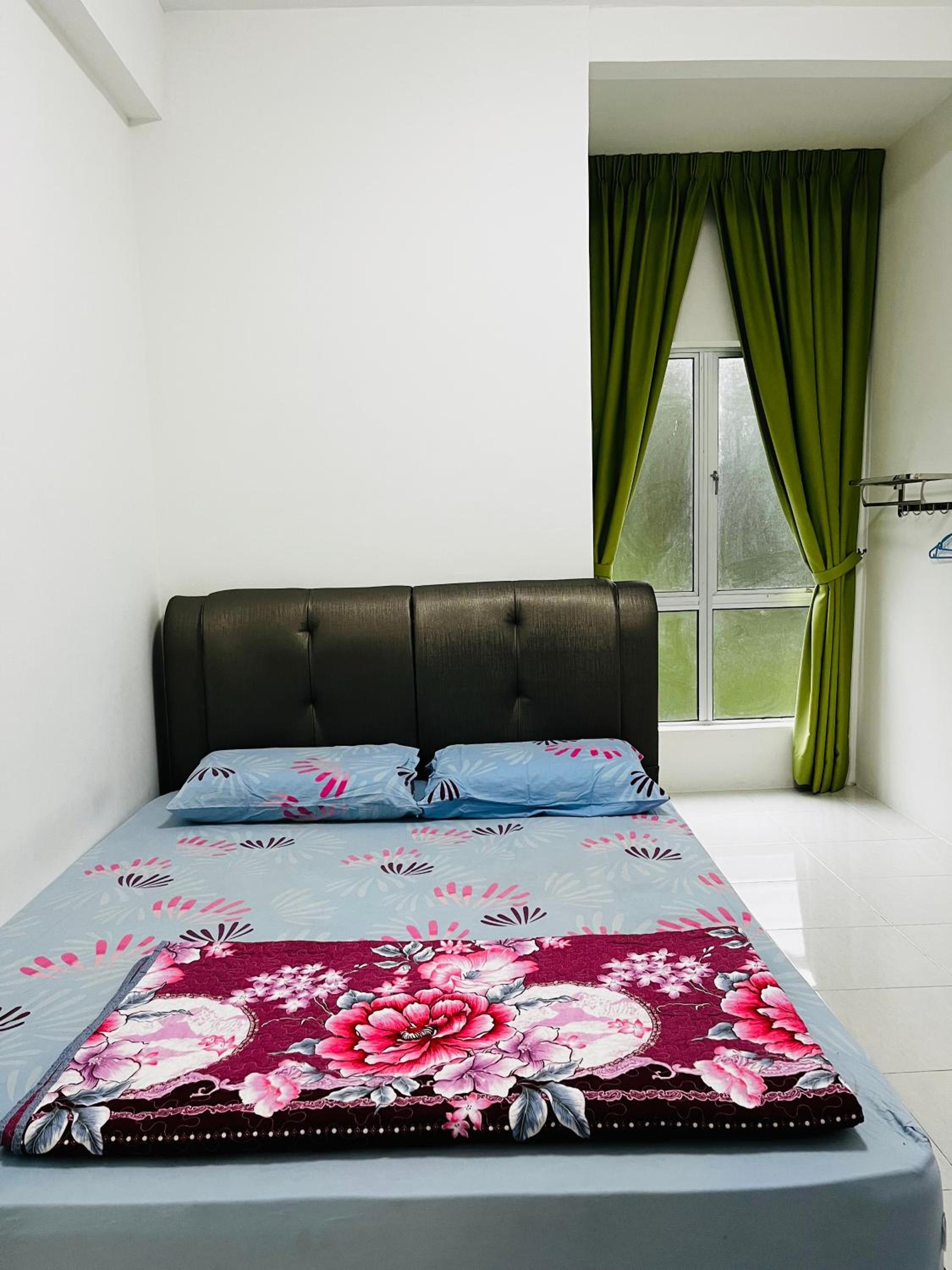 SA @ Cameron Emerald Avenue photo 5
