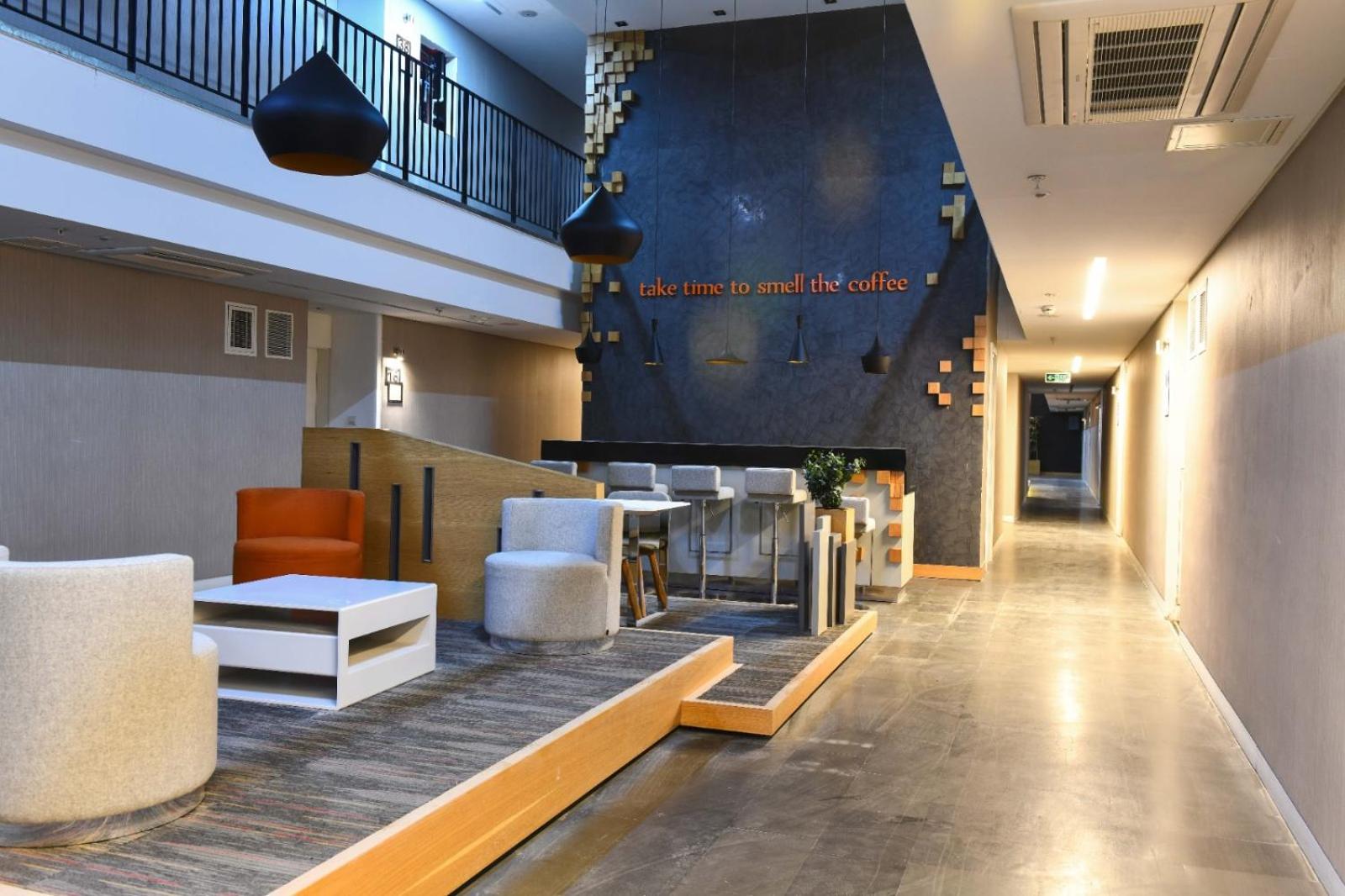 G Tower Furnished Apartment Rentals