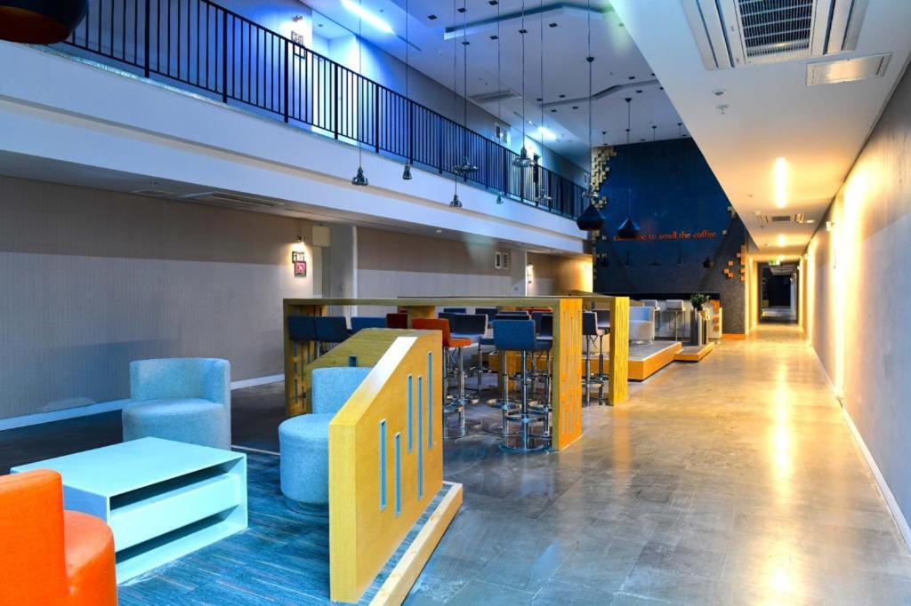 G Tower Furnished Apartment Rentals