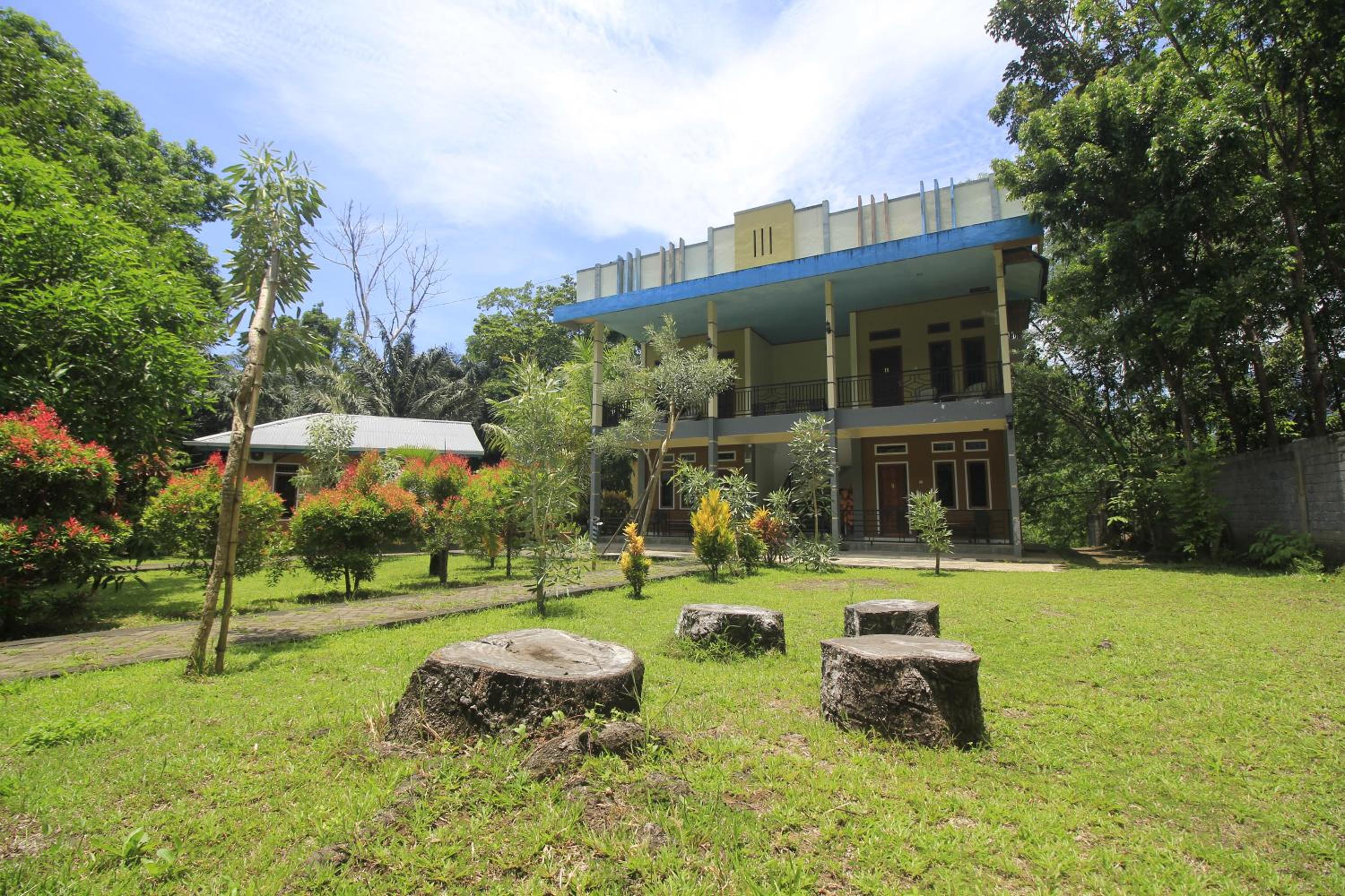 Tangkoko Lodge