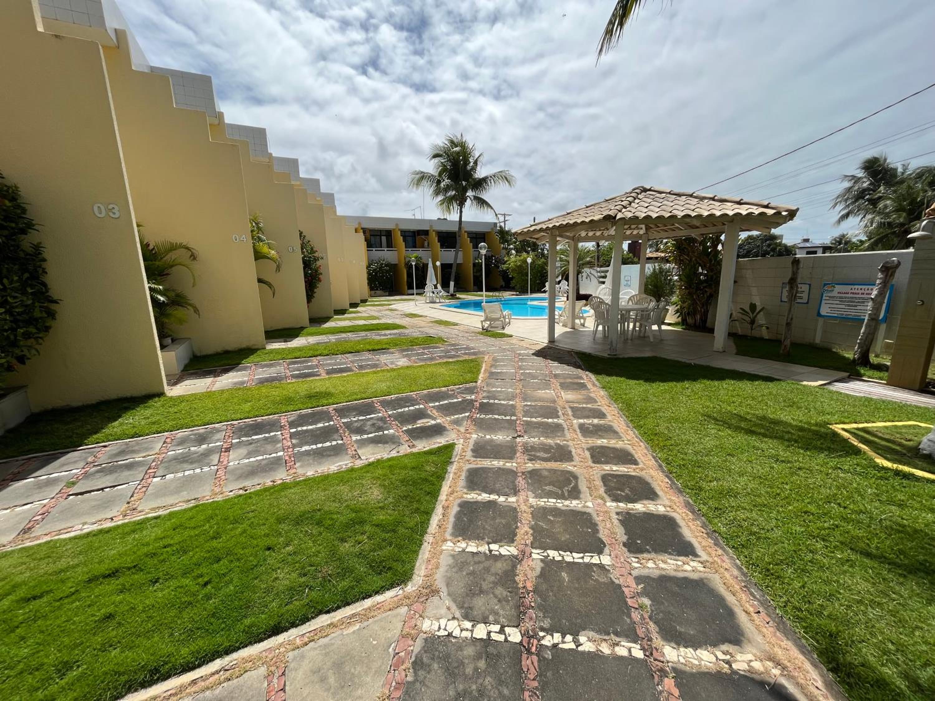 Guarajuba, beachfront two-bedroom duplex
