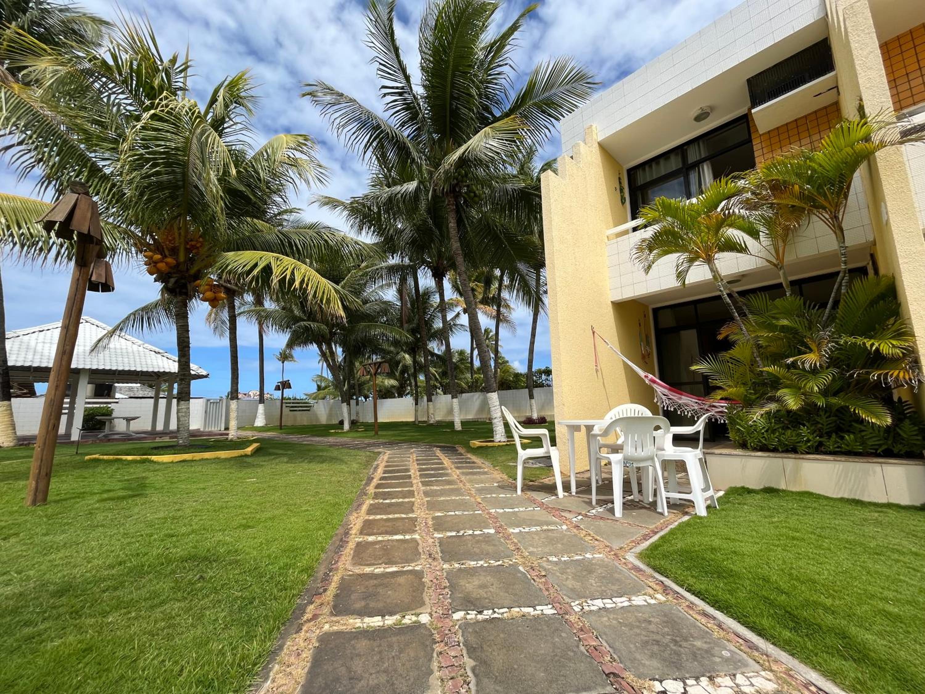 Guarajuba, beachfront two-bedroom duplex