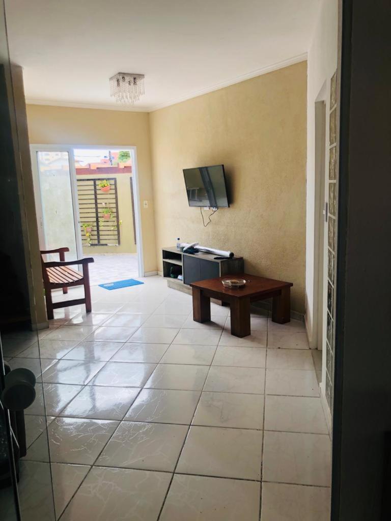 Casa espaçosa na praia Martim de Sá