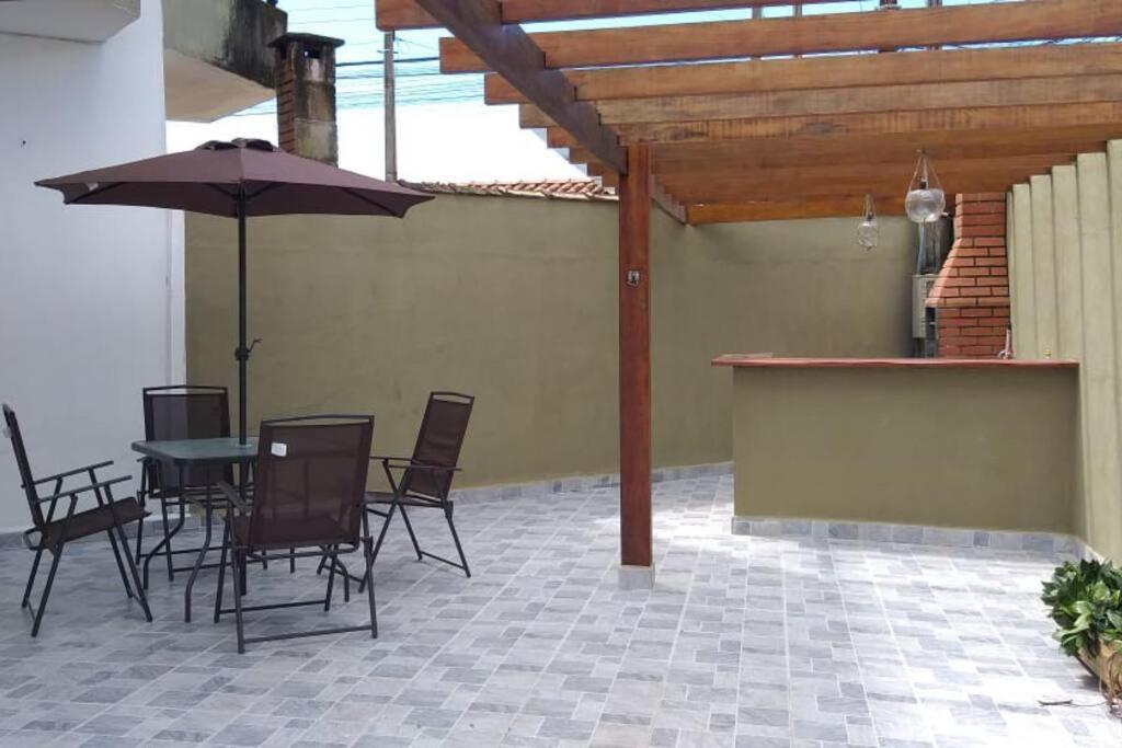 Casa espaçosa na praia Martim de Sá