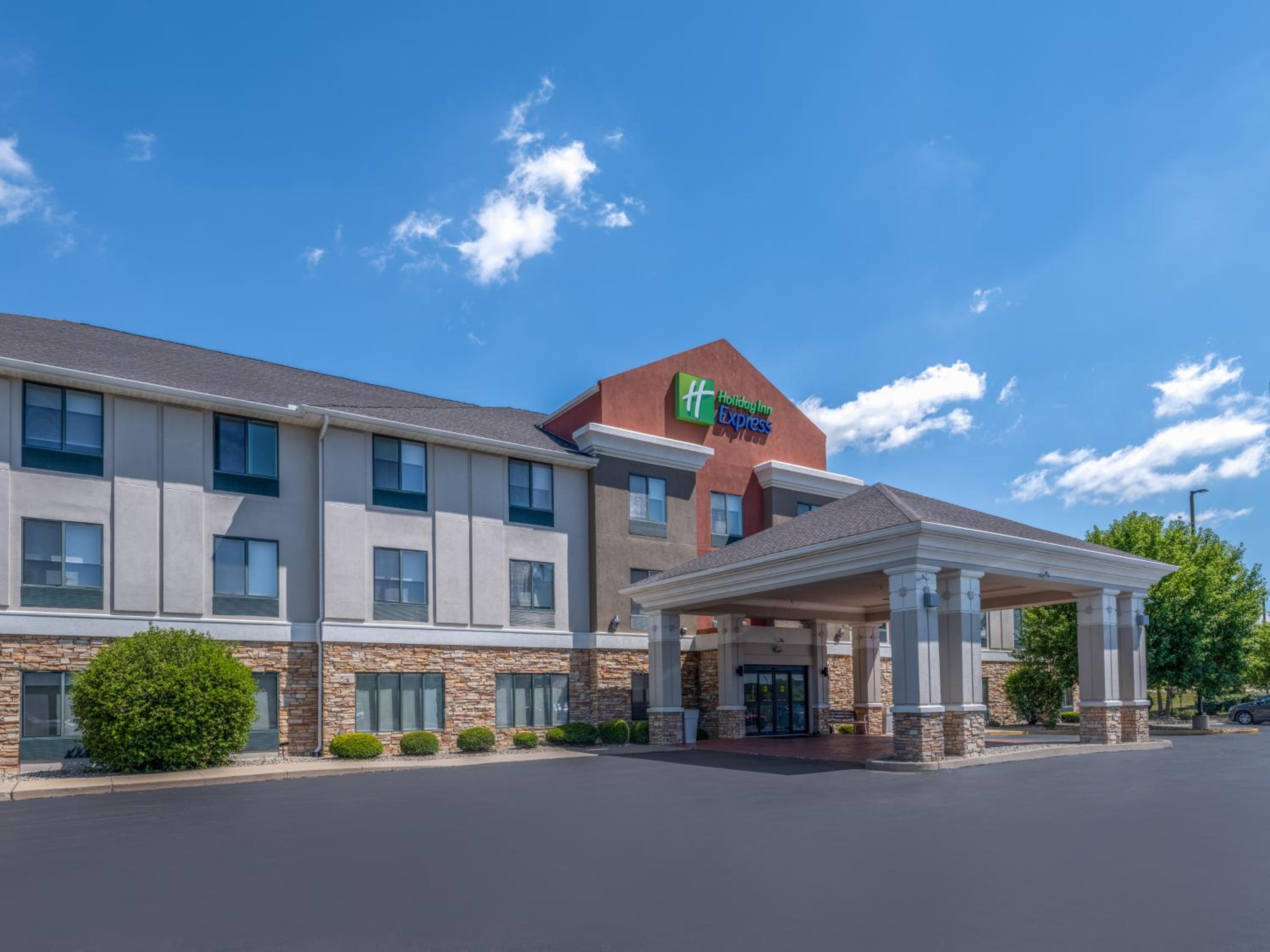 Muncie Vacations - Holiday Inn Express Gas City, an IHG Hotel - Property Image 2