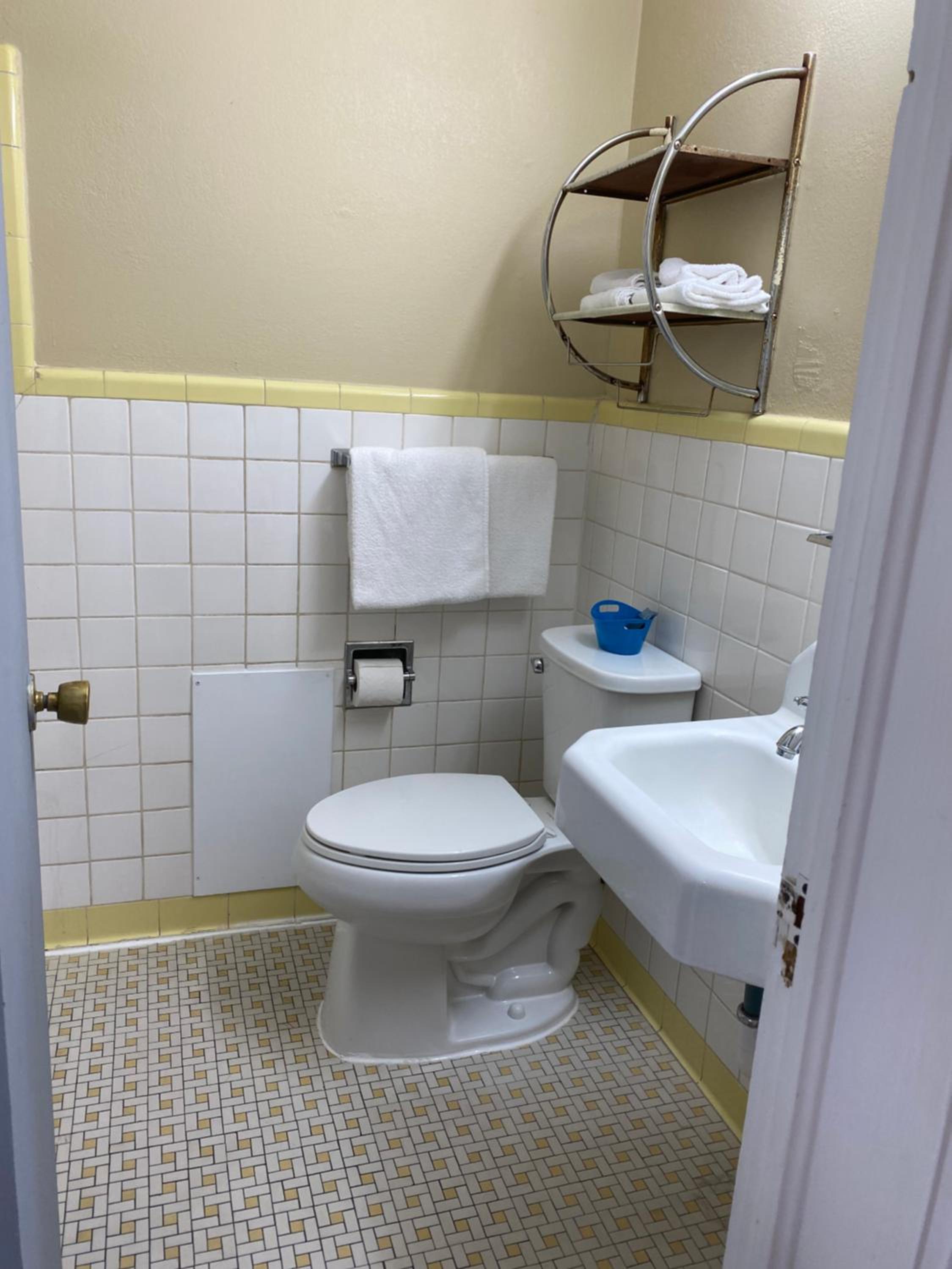 Savannah Motel