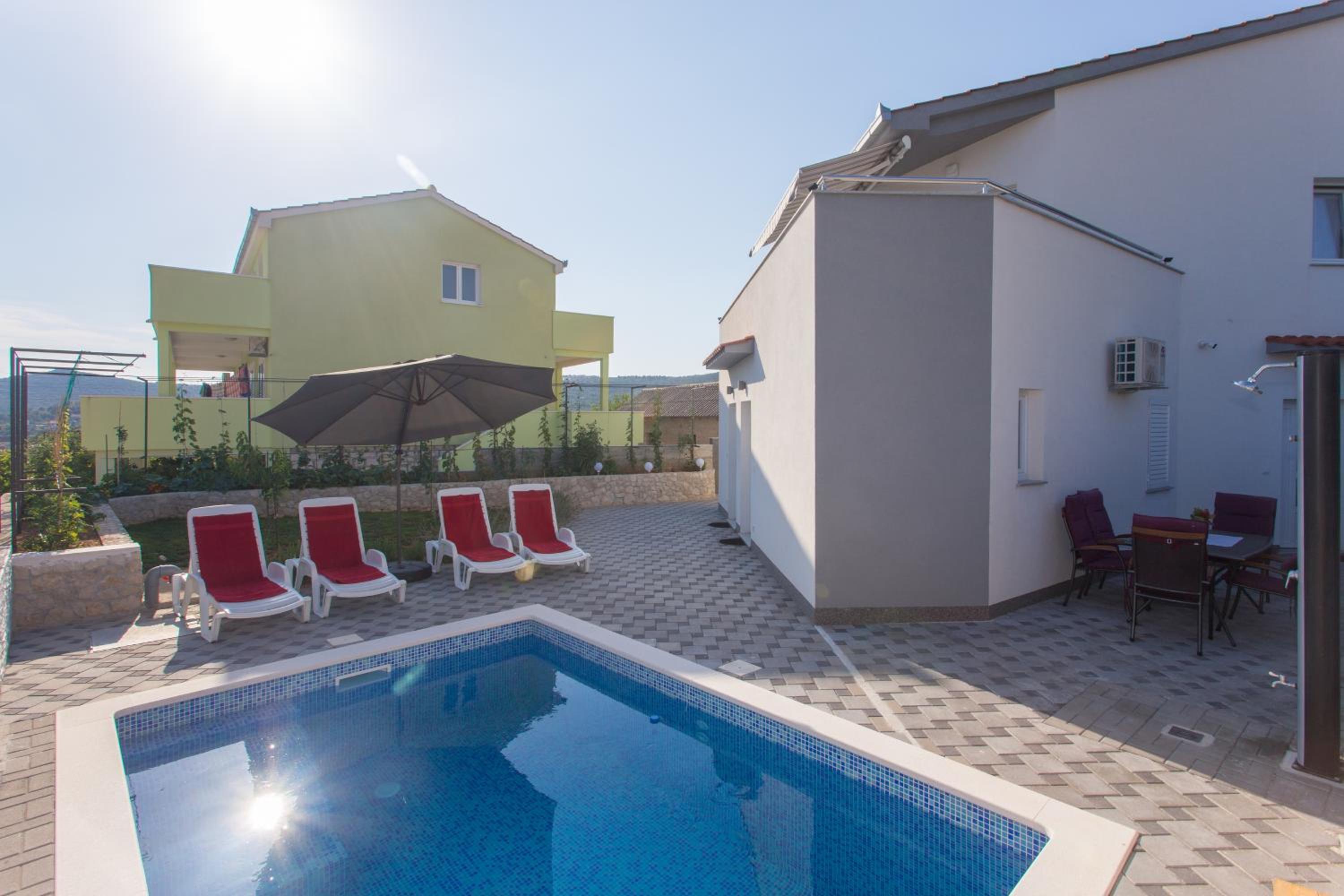 Family friendly house with a swimming pool Vinisce, Trogir - 19001 view 5