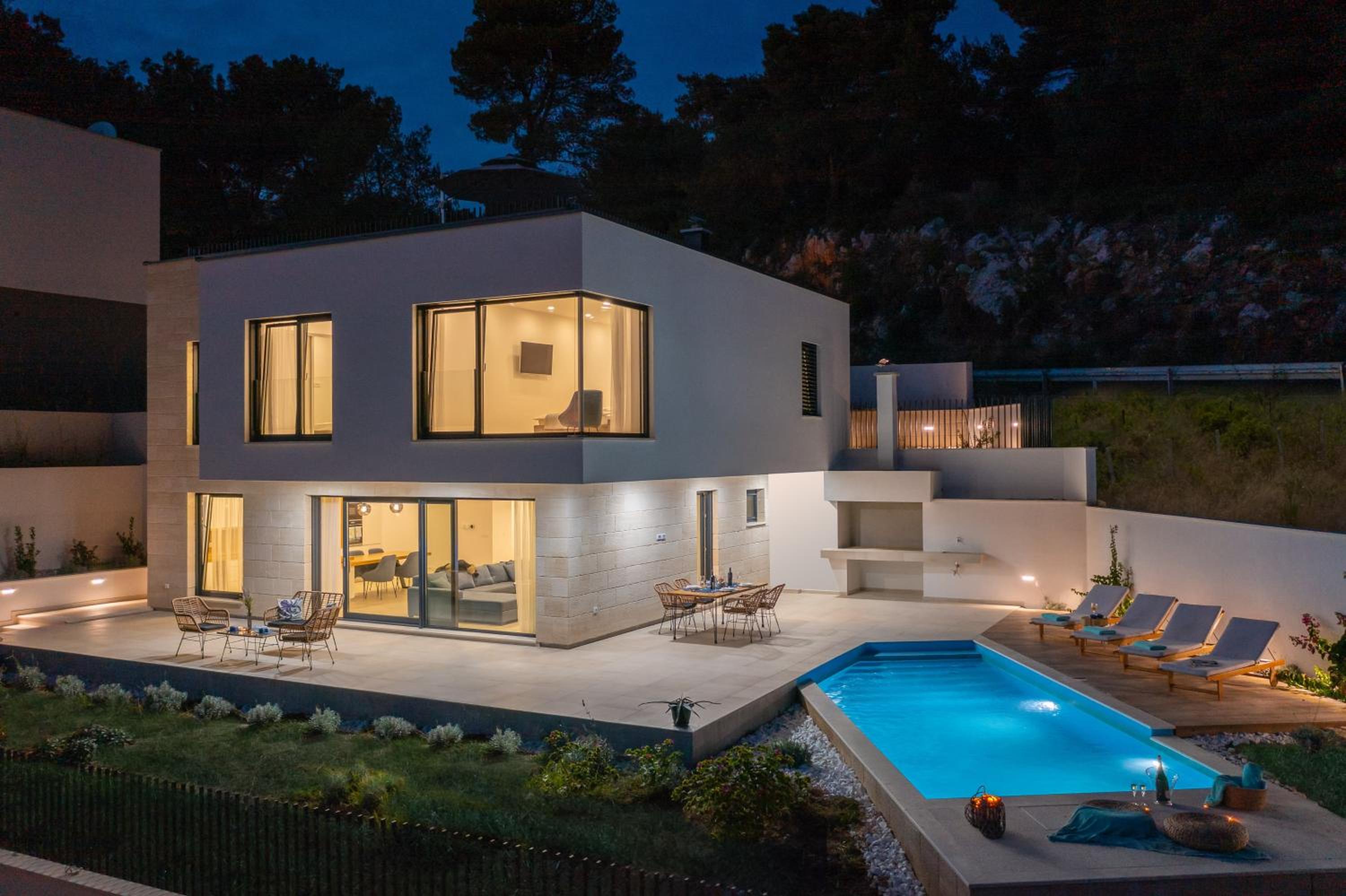 Seaside luxury villa with a swimming pool Zaostrog, Makarska - 19037 view 2