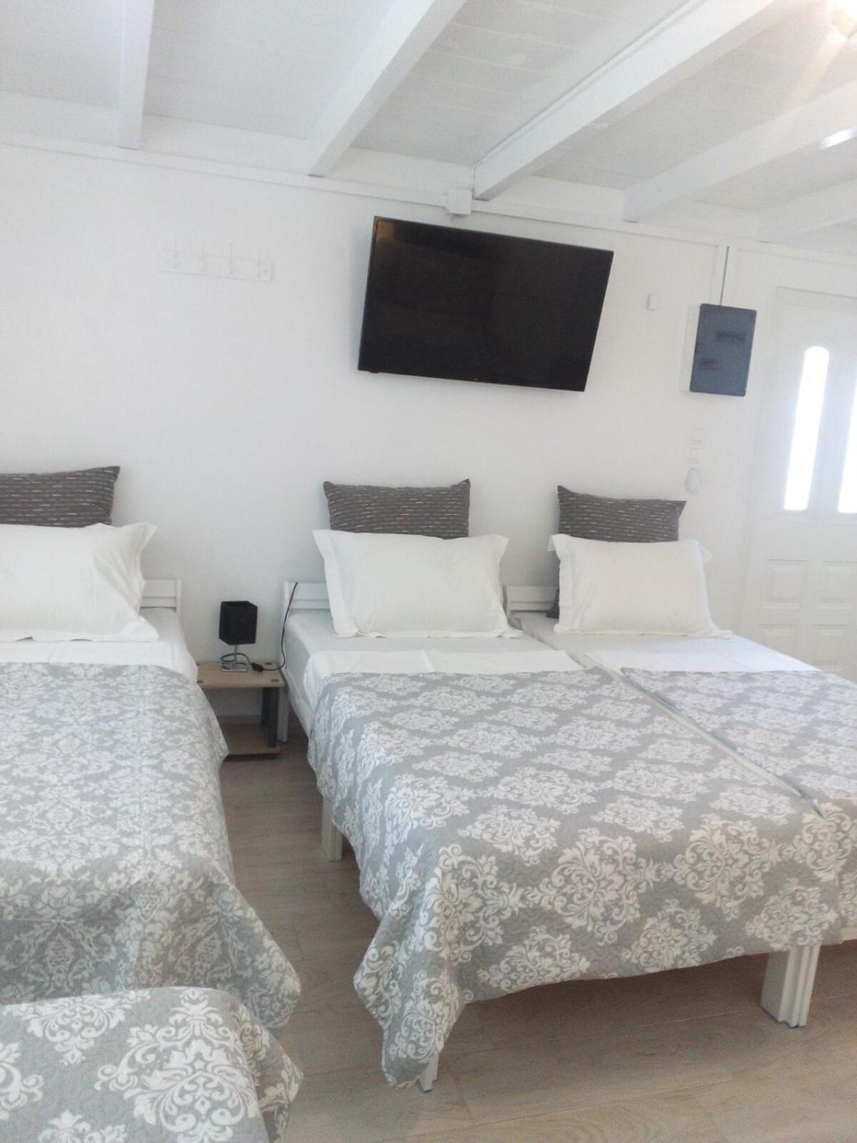 Apartment close to sea view 4