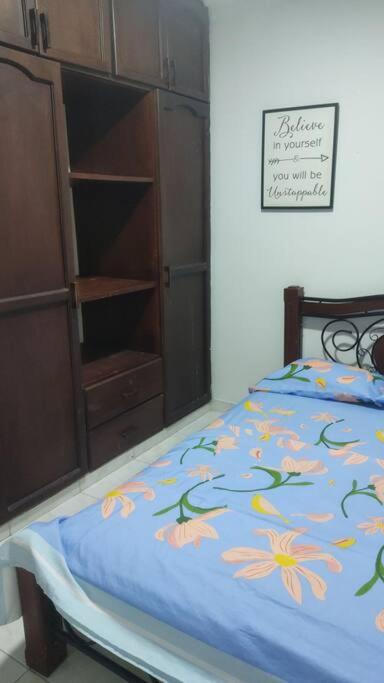 Agradable apto independiente con tres cuartos y capacidad para 5 personas, equipada para una agradable estadia view 2