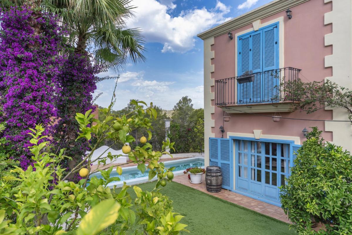 Casa Colonial Sitges Hills view 3