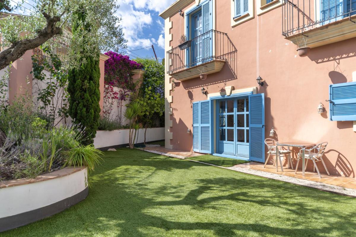 Casa Colonial Sitges Hills view 2