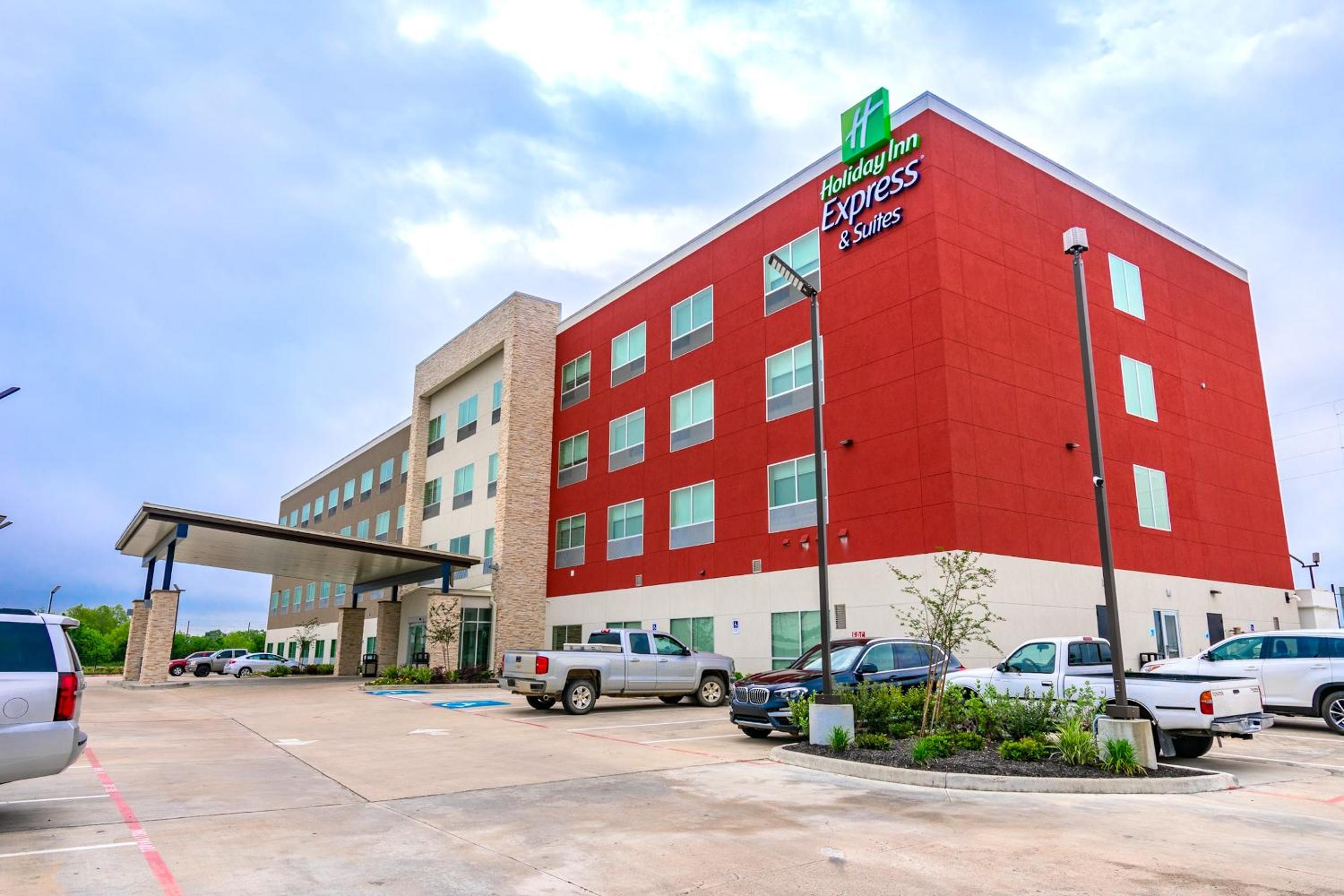 Holiday Inn Express Suites - Houston IAH - Beltway 8, an IHG Hotel - Property Image 60