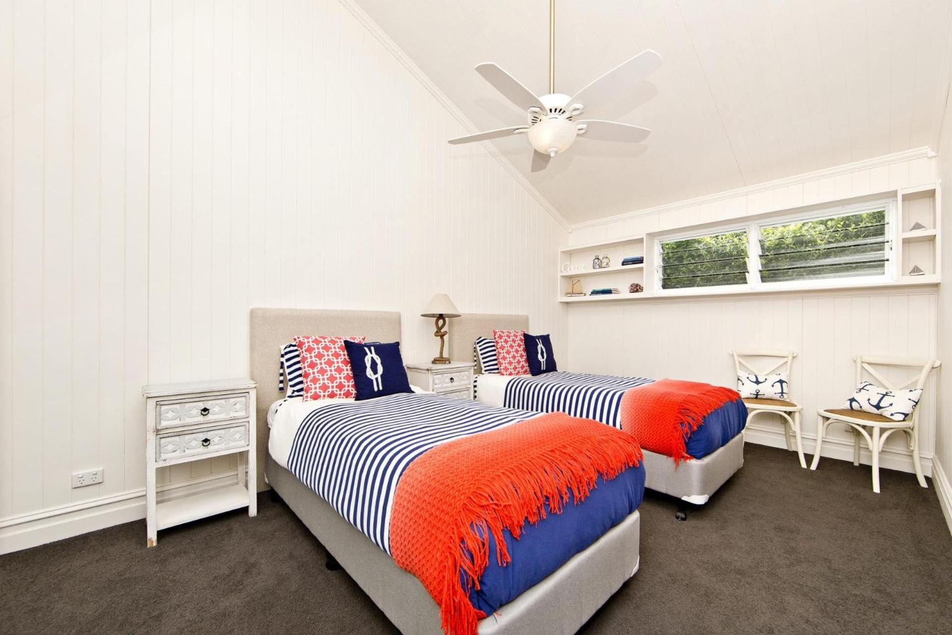 The Hamptons Beach House near Dutchie's walk to Nelson Bay