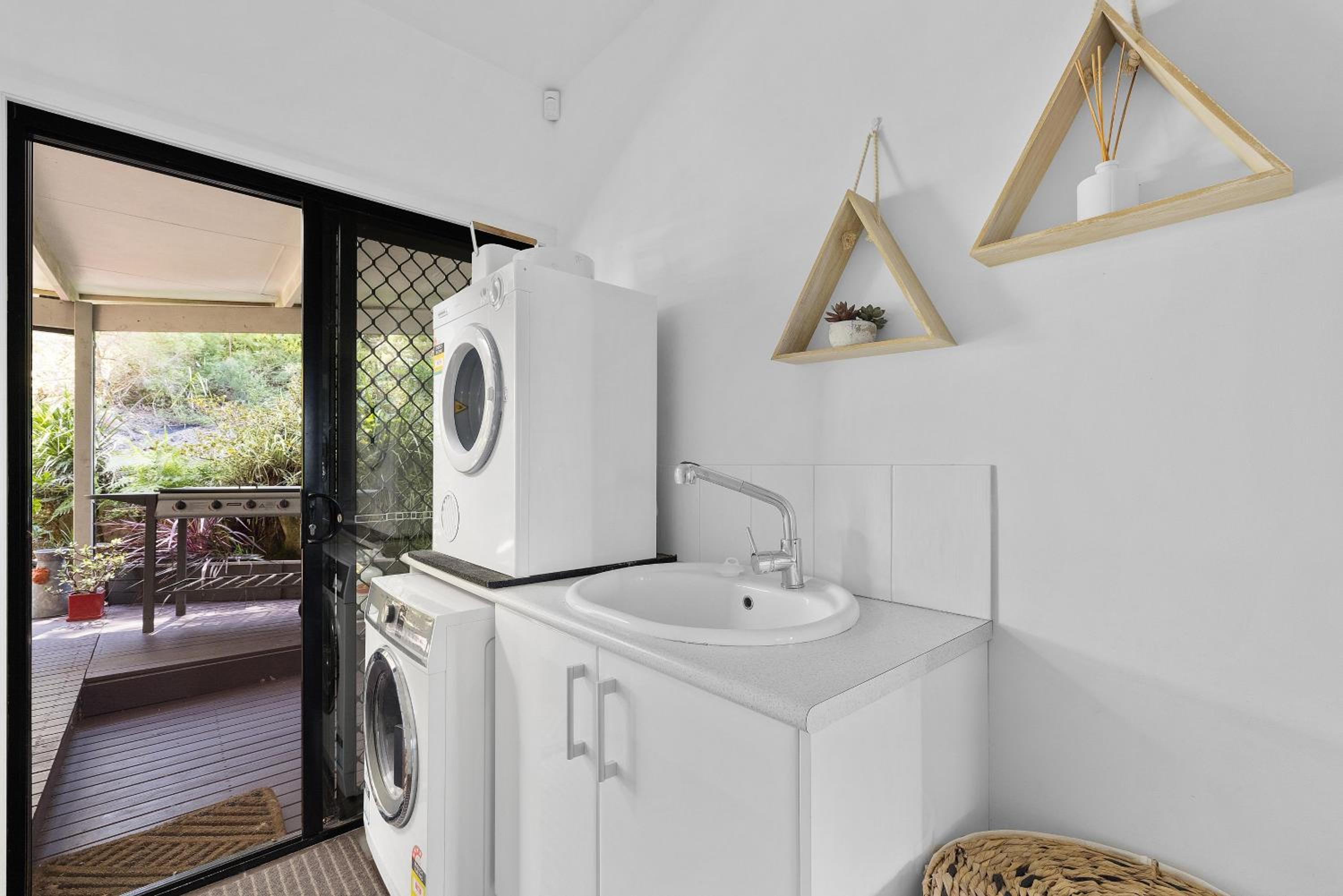 Wanda Point House - pure tranquillity and walk to beach