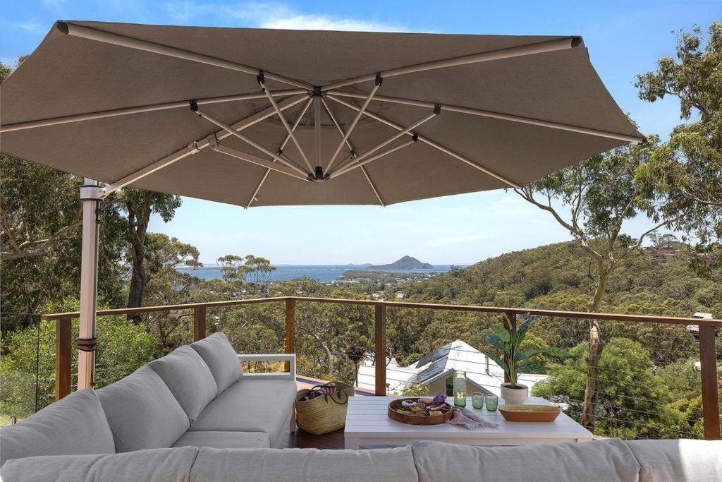Grandview - Luxurious Entertainer with Spectacular Views