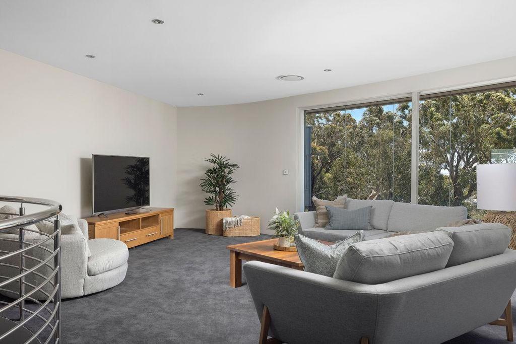 Grandview - Luxurious Entertainer with Spectacular Views