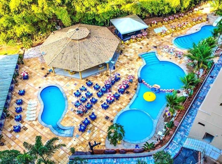Golden Dolphin Grand Hotel - FLAT Quarto e Sala Com Roupa de Cama e Banho - Piscinas 24h