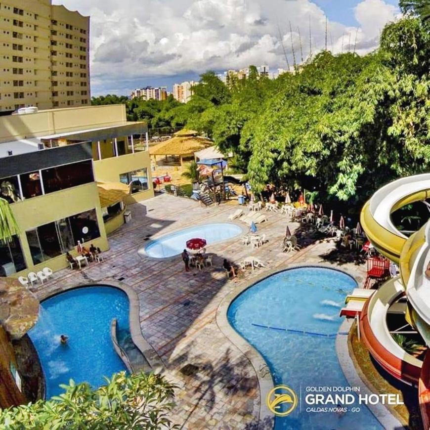 Golden Dolphin Grand Hotel - FLAT Quarto e Sala Com Roupa de Cama e Banho - Piscinas 24h