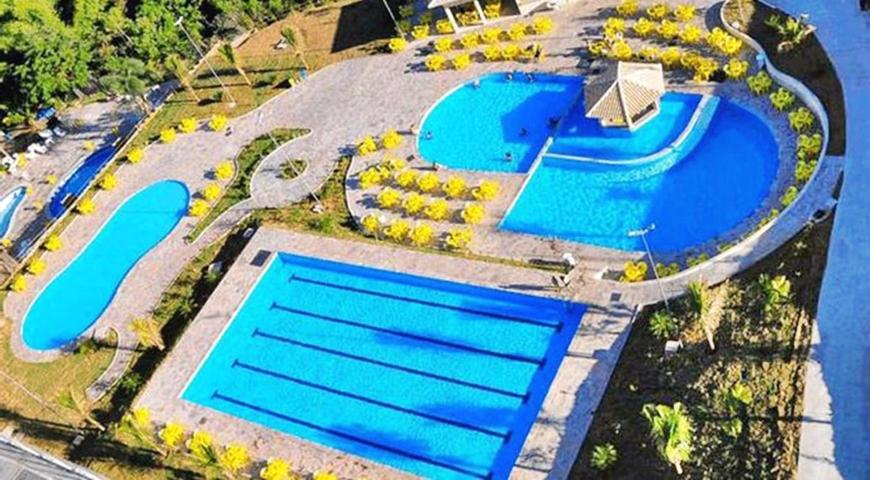 Golden Dolphin Grand Hotel - FLAT Quarto e Sala Com Roupa de Cama e Banho - Piscinas 24h