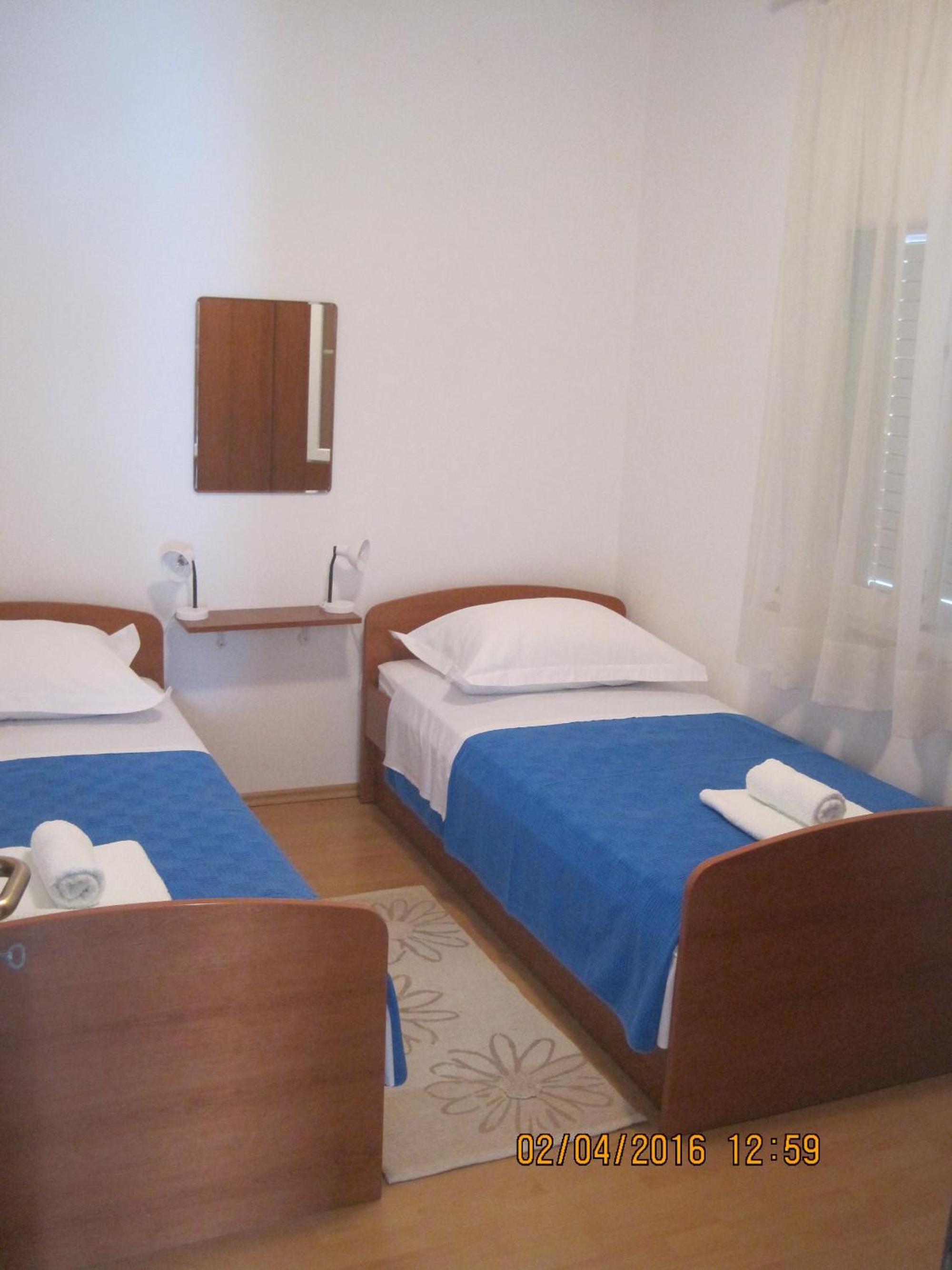 Apartments by the sea Vinisce, Trogir - 19014 view 5