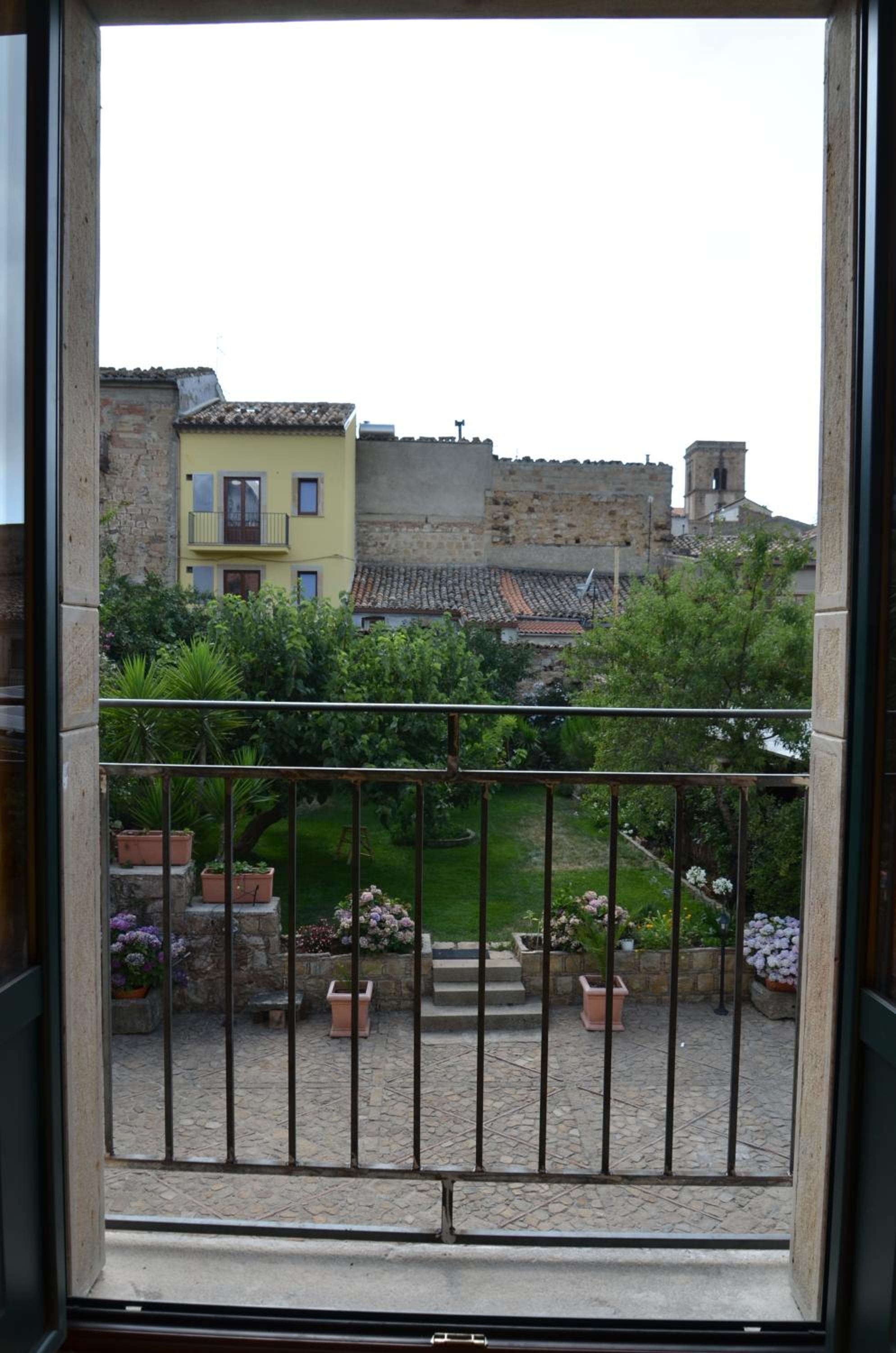 Photo 32