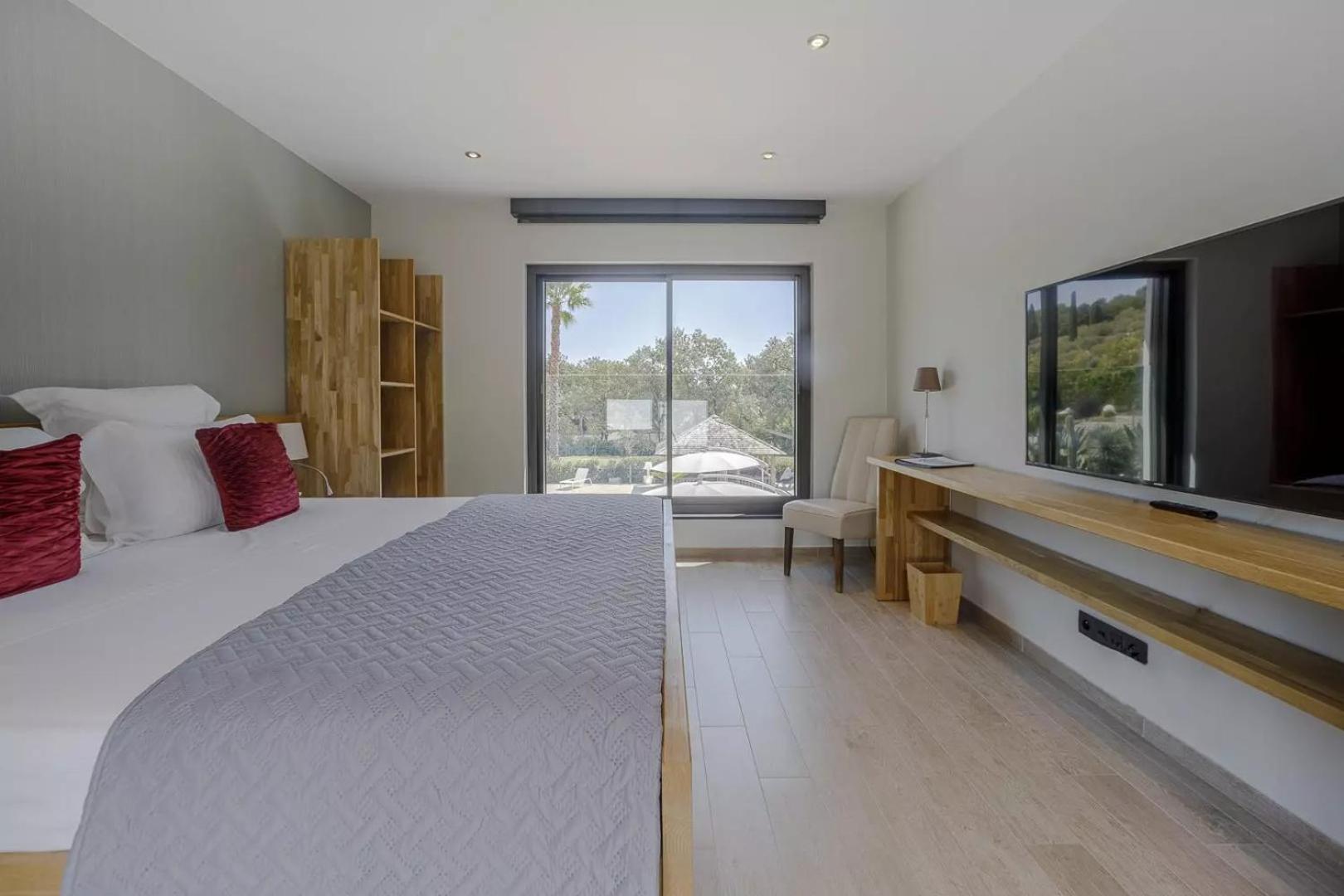 Photo 26