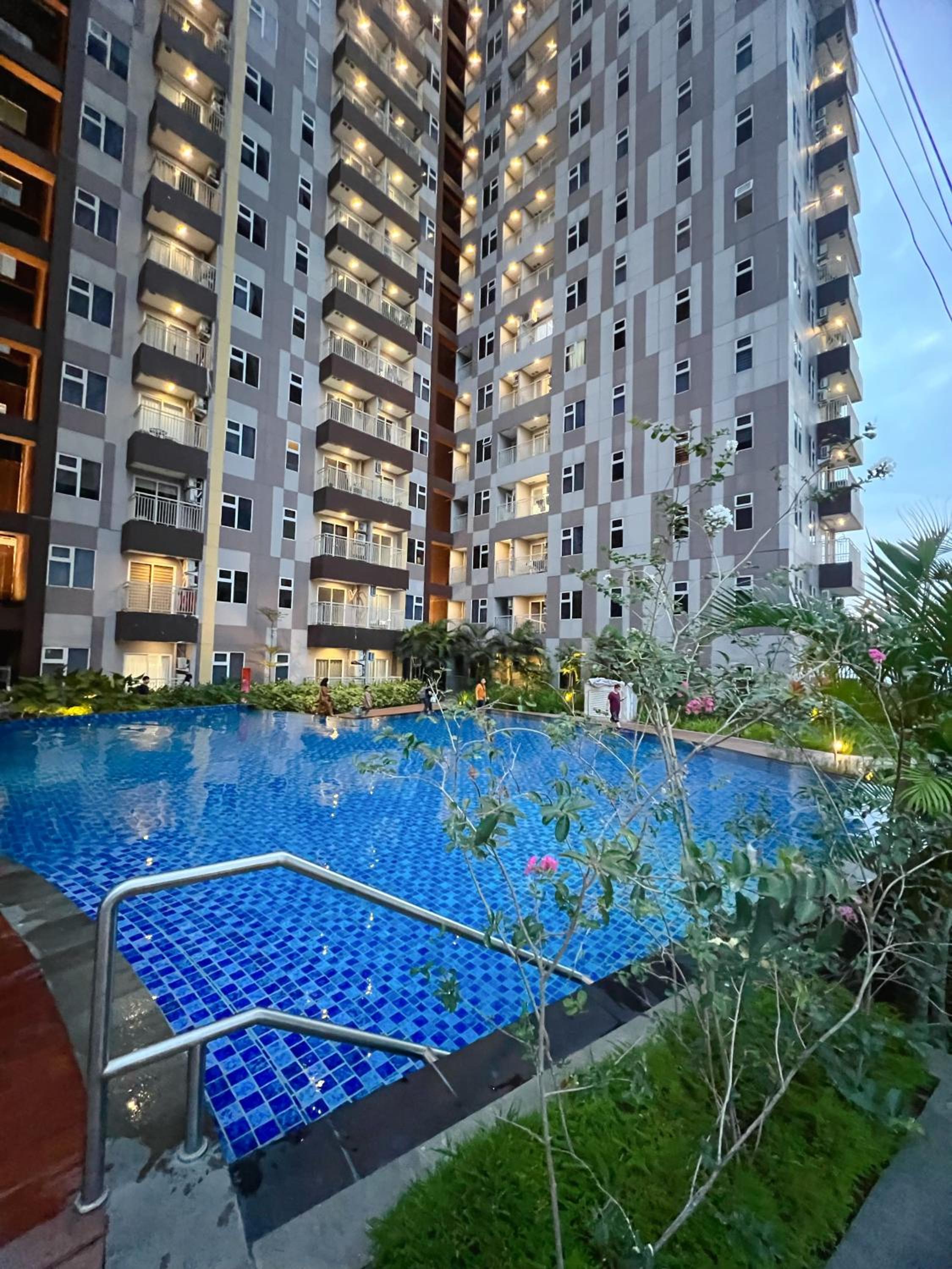 Apartment podomoro deli city lexington tower view 4