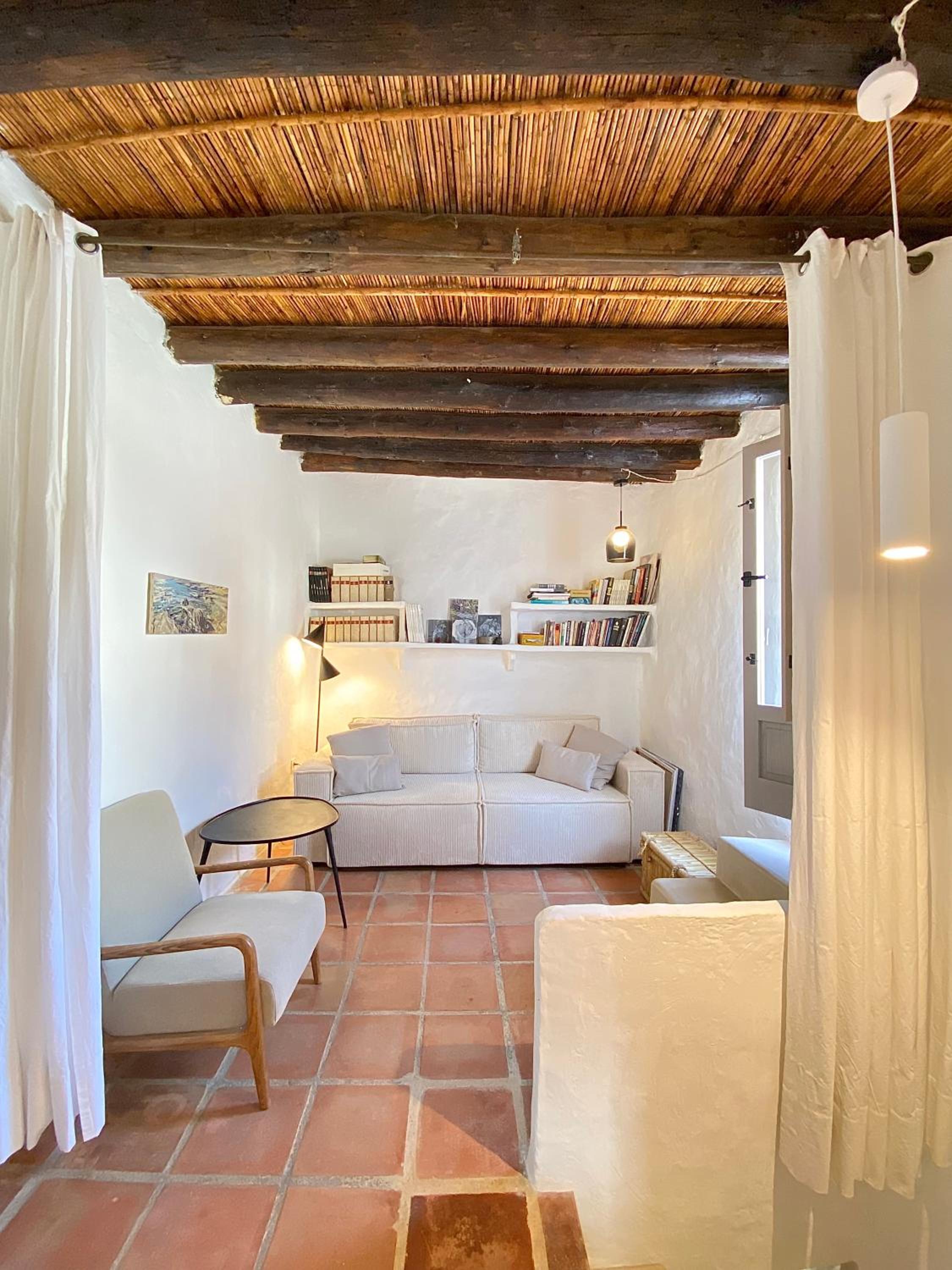 Renovated house in the historic center photo 3