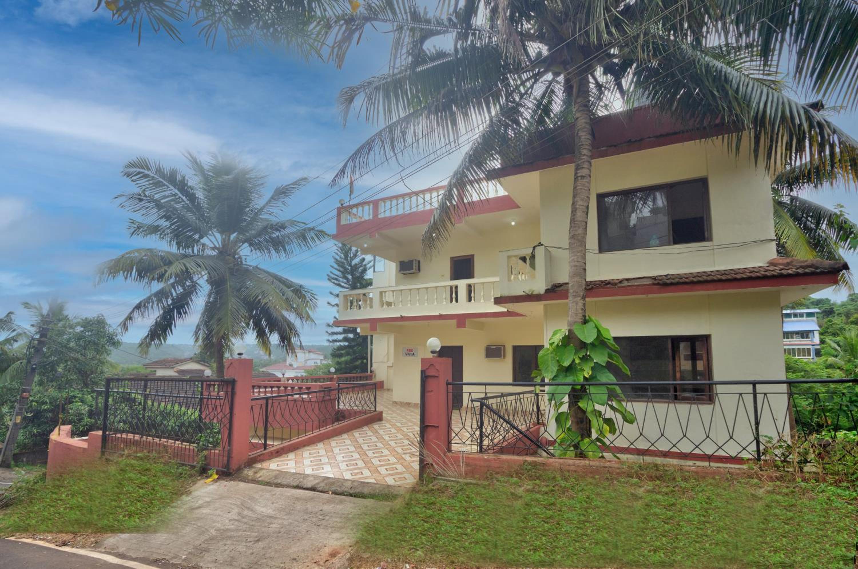 Hilltop 4 BHK Villa with Private Swimming Pool near Candolim view 3