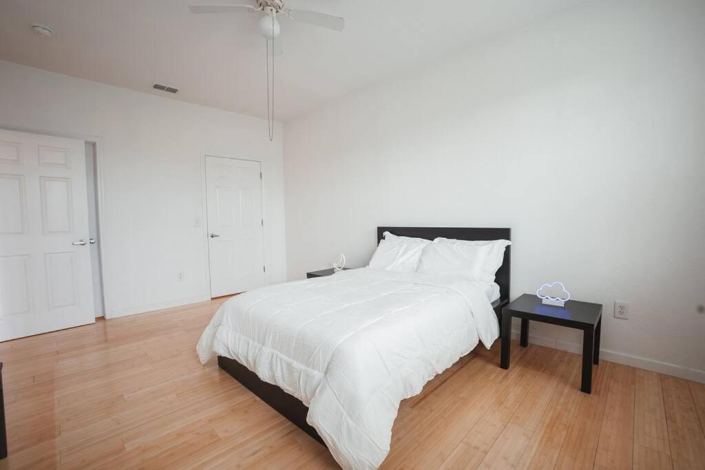 Pool, Fast Wi-Fi, Gym - World Class, Cozy Suite
