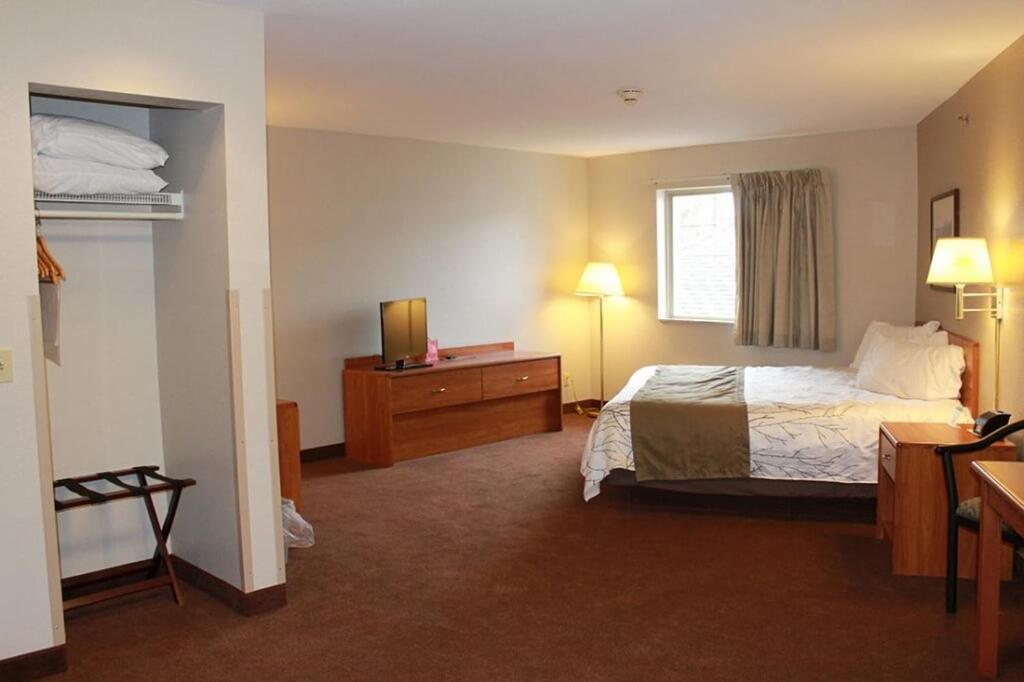 Edmore Inn