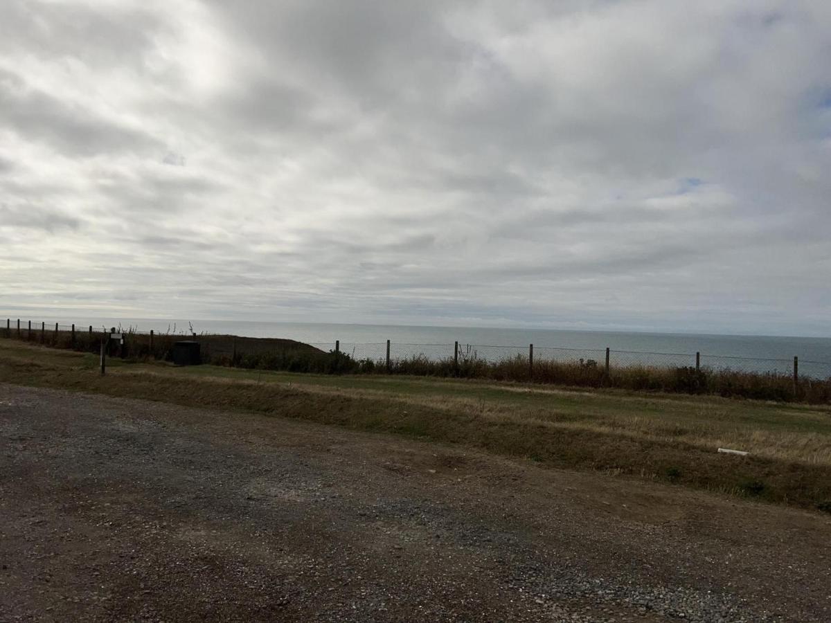 Sea Facing 2BD Terraced Home - Peacehaven view 2