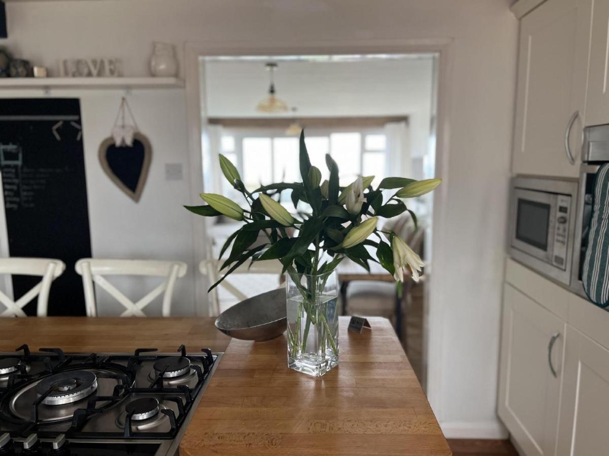 Sea Facing 2BD Terraced Home - Peacehaven view 3