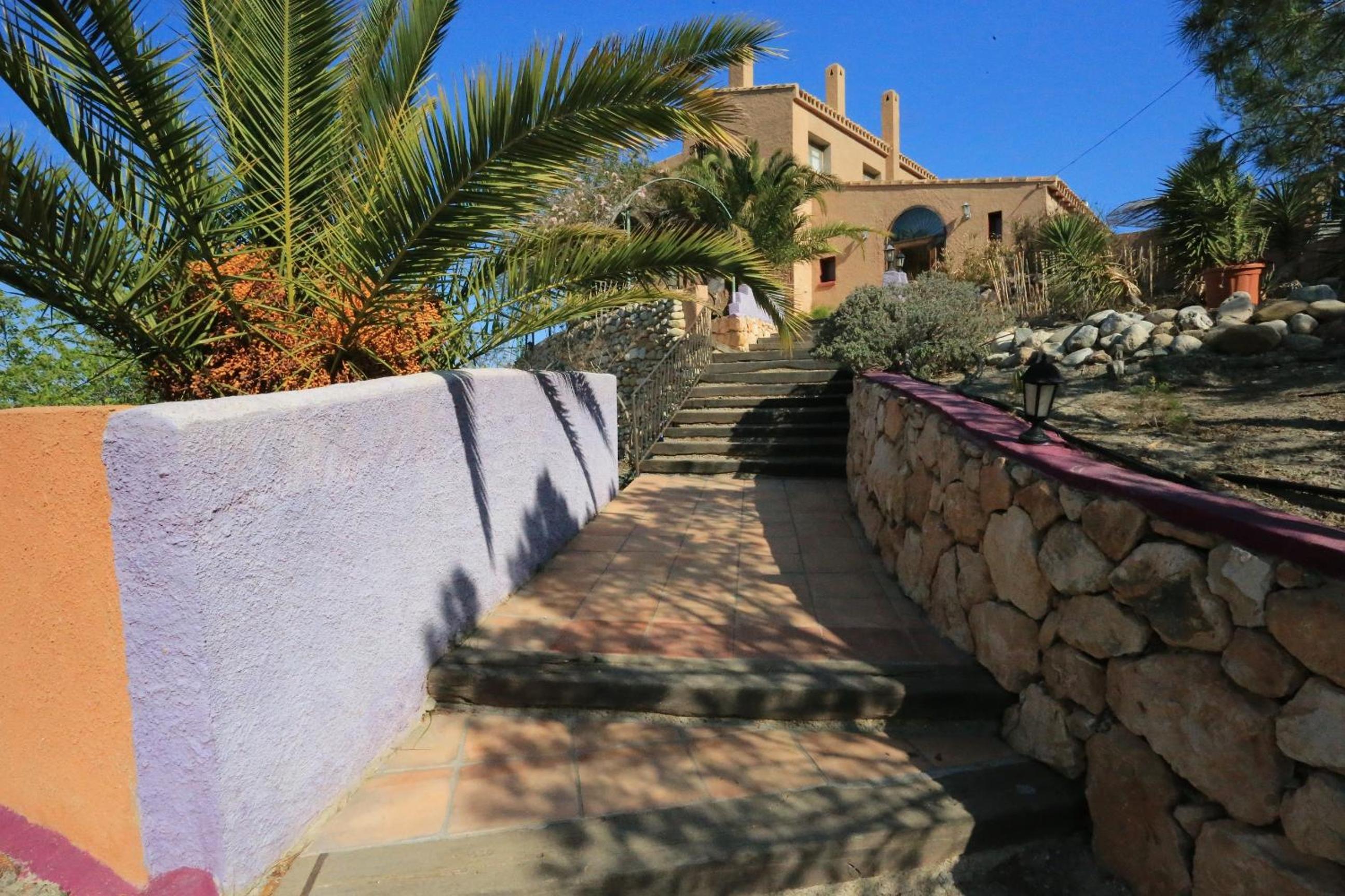 Cortijo de la Media Luna