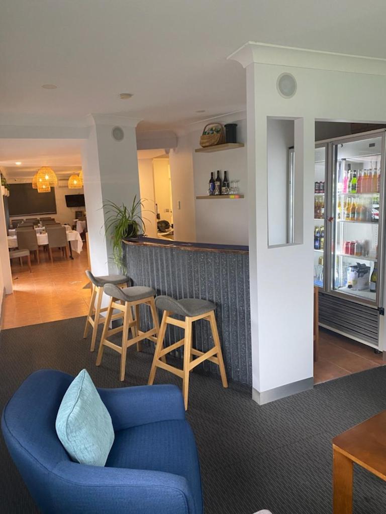 Fern Bay Motel