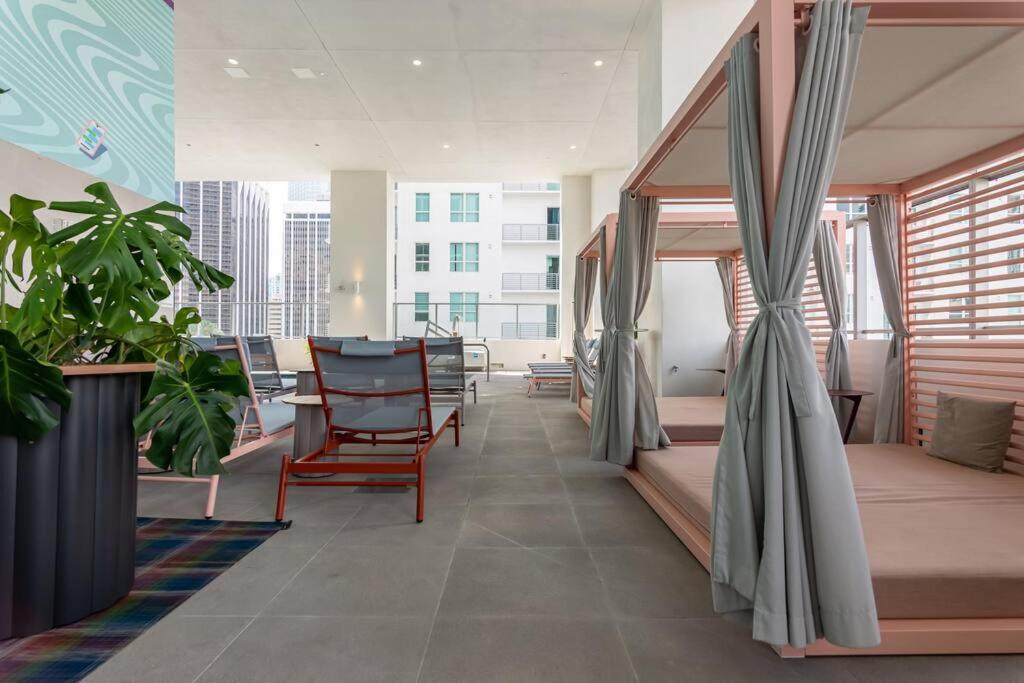 Amazing Condo in Downtown Miami/Brickell w/PARKING