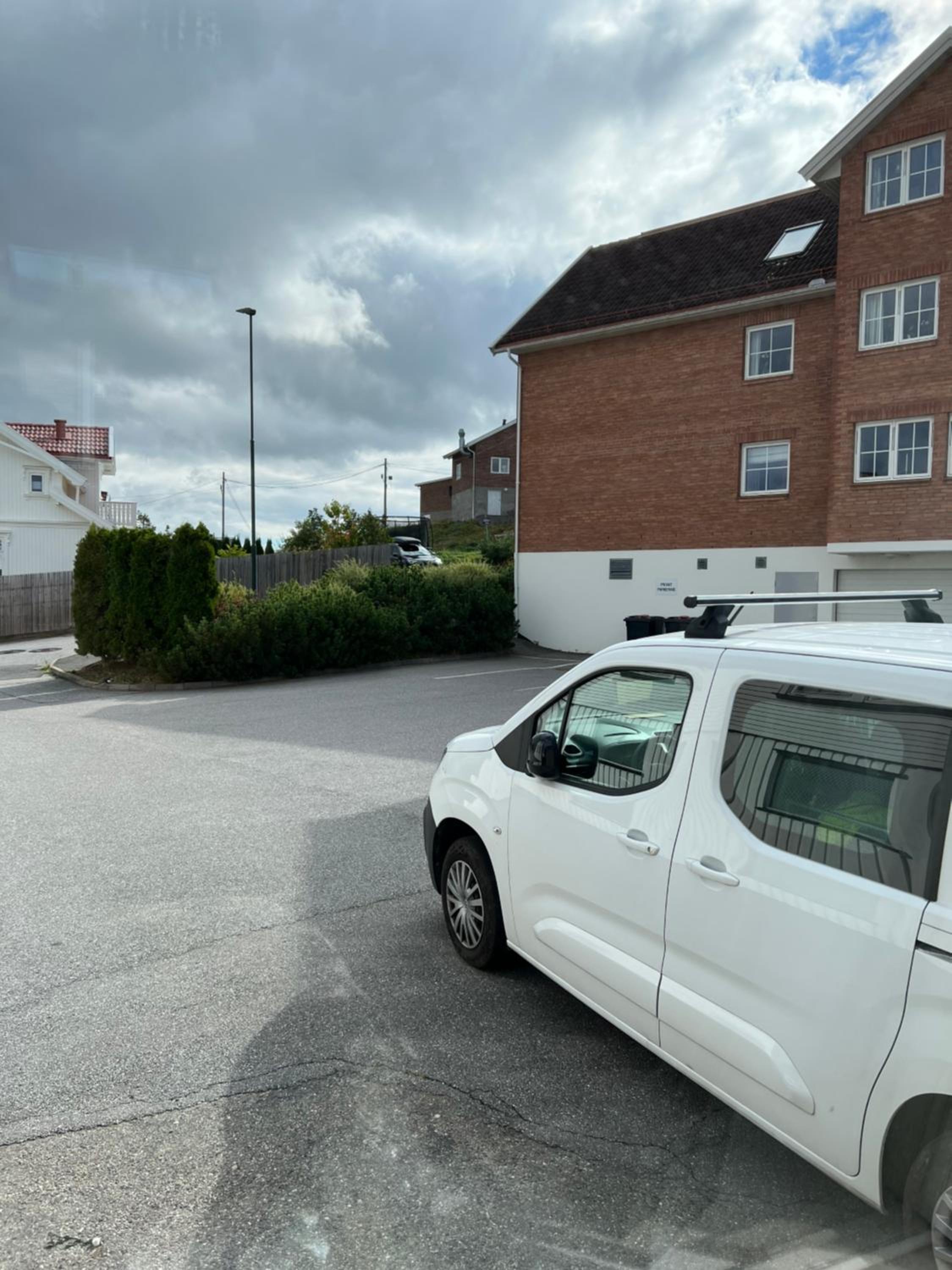 Sentralt i Fredrikstad, gratis parkering og varmepumpe med AC