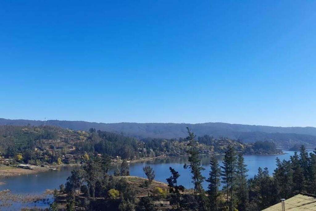 Hermosa cabaña con vista al lago Vichuquén