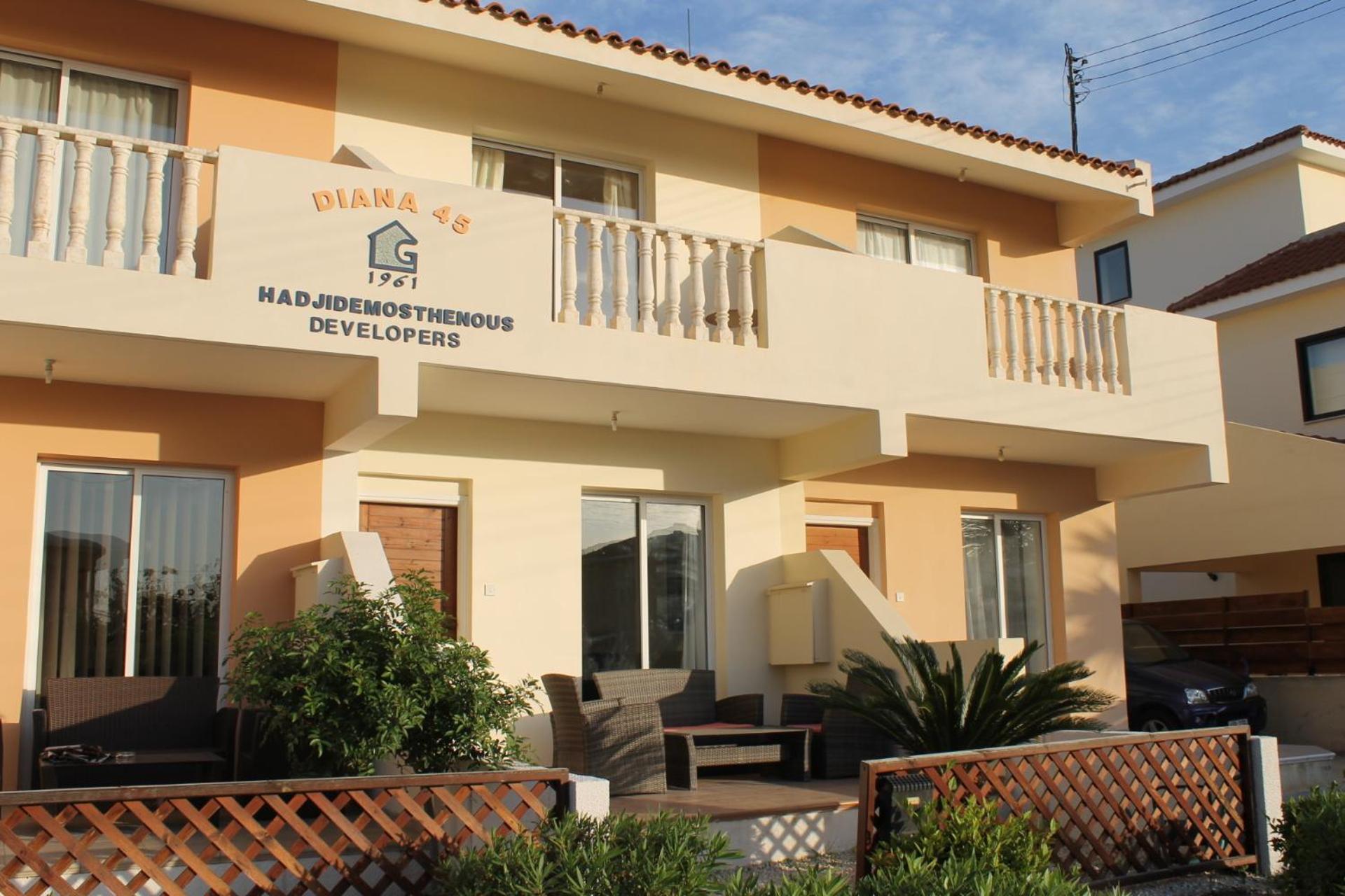 Diana Townhouse 2