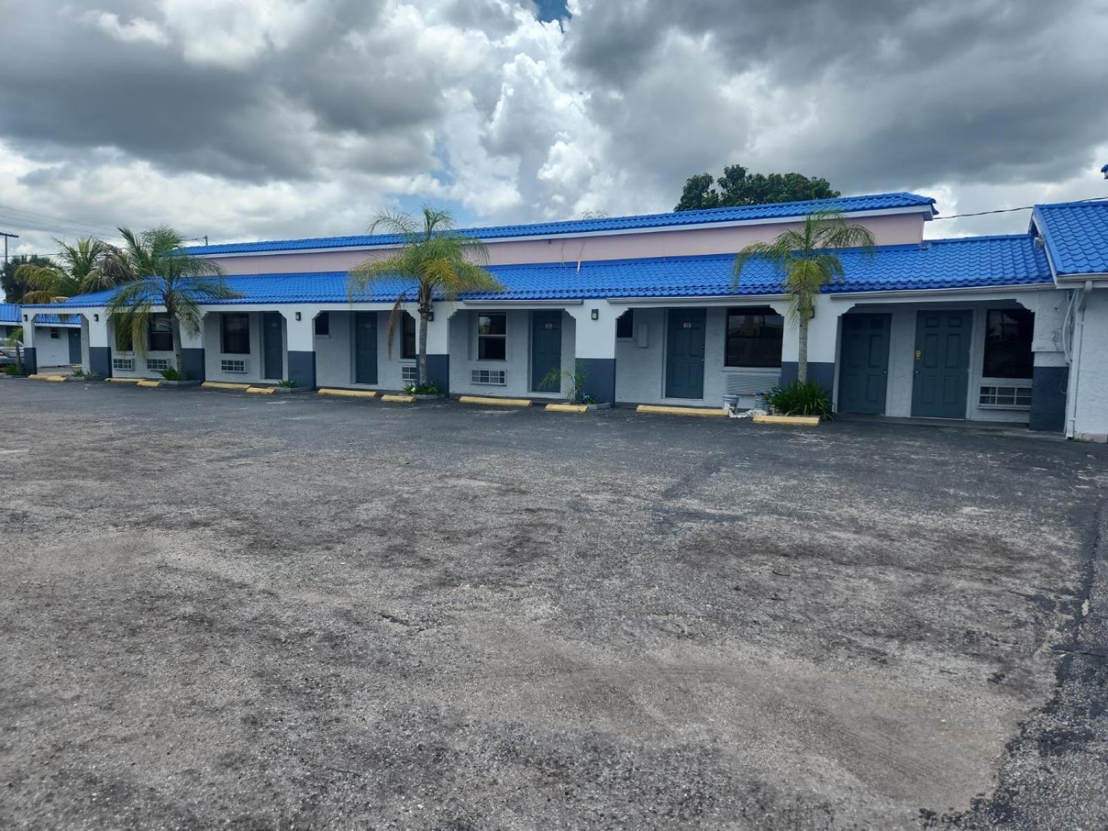 Sebring Vacations - Budget Inn of Sebring - Property Image 17