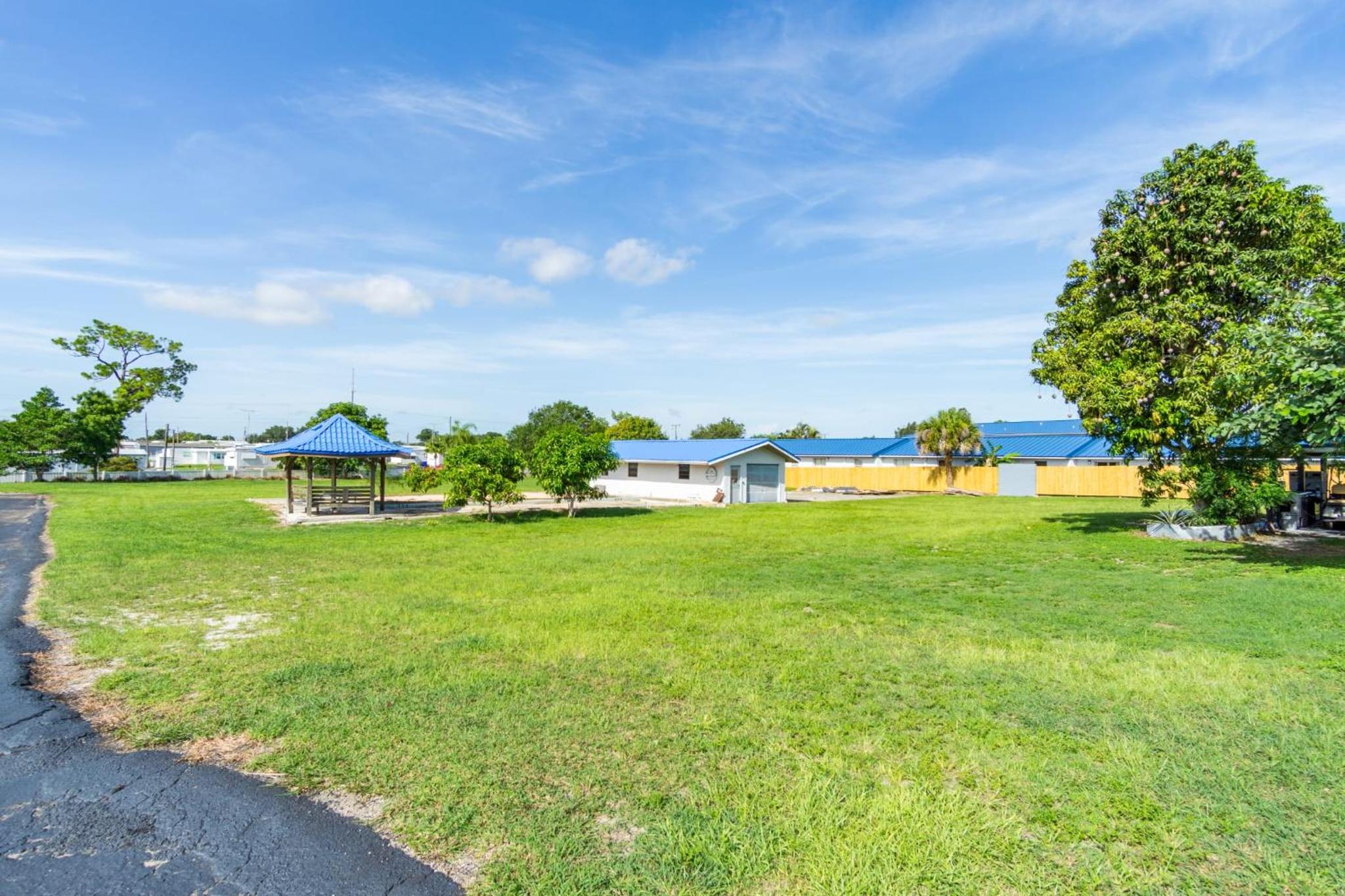 Sebring Vacations - Budget Inn of Sebring - Property Image 14
