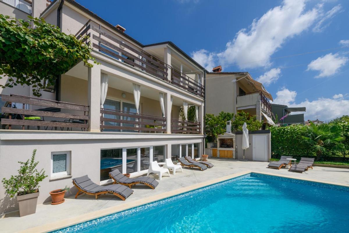 Villa Monte Magno view 3