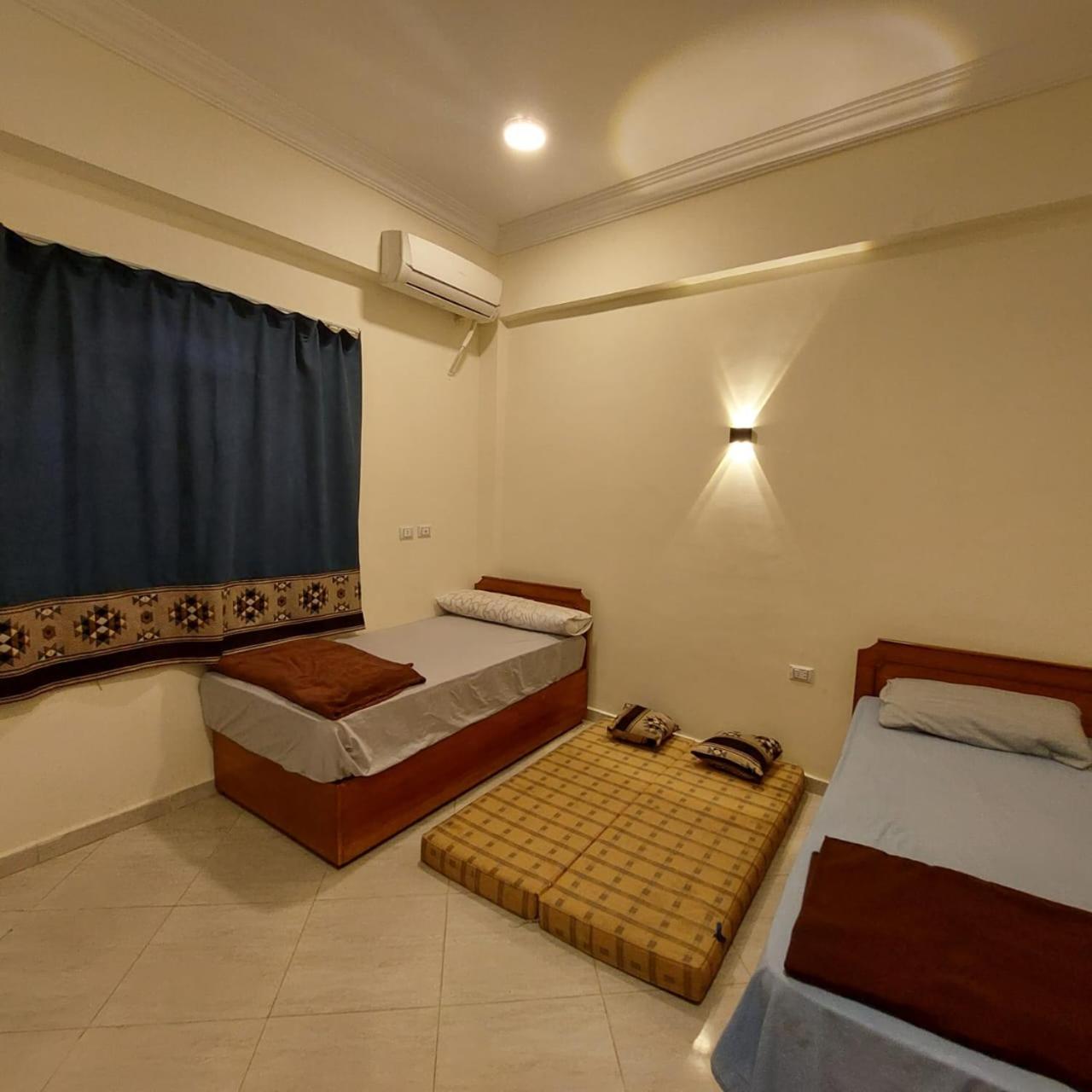 Blue Hole plaza Studio, Dahab view 4