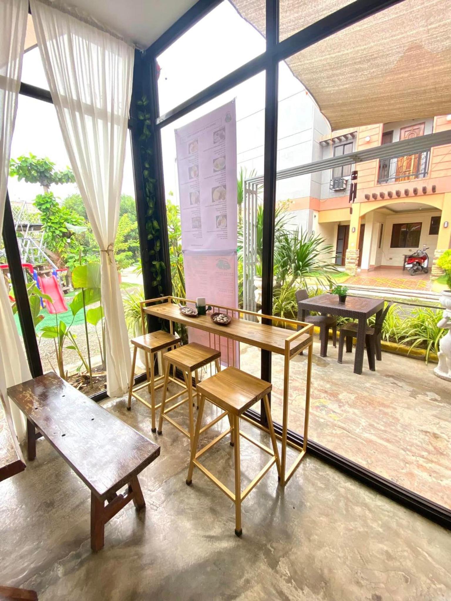 Manora Apartment
