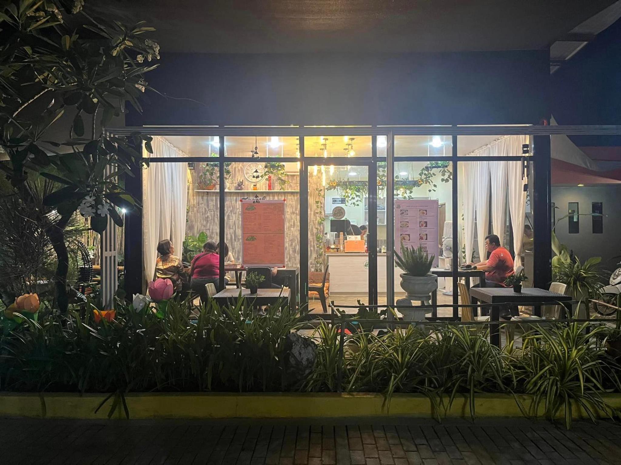 Manora Apartment
